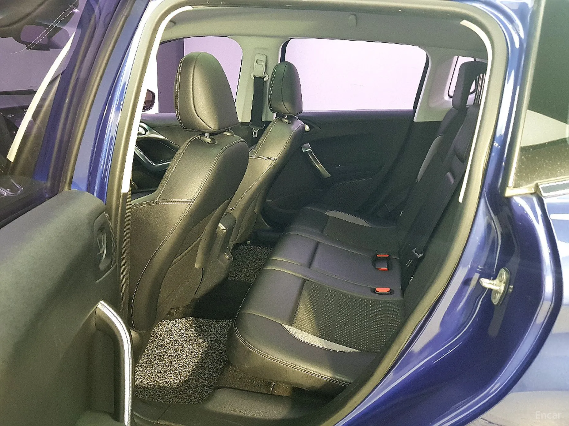 Peugeot 2008. превью 11