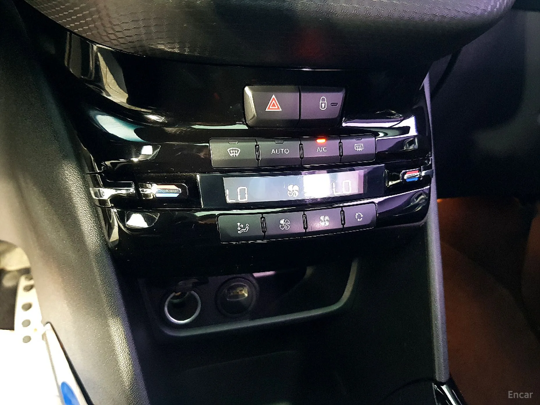 Peugeot 2008. превью 14