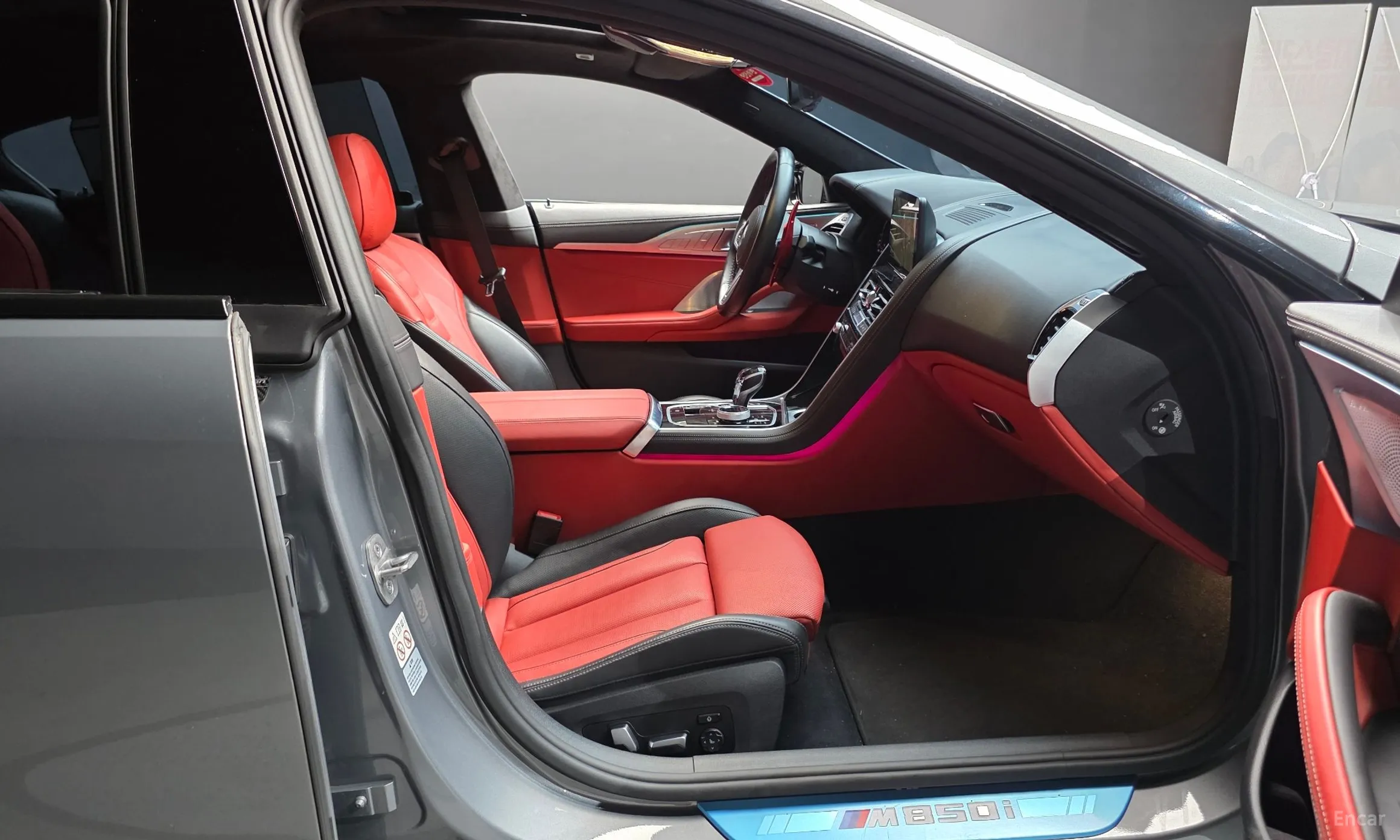 BMW 8-series (G15) превью 11