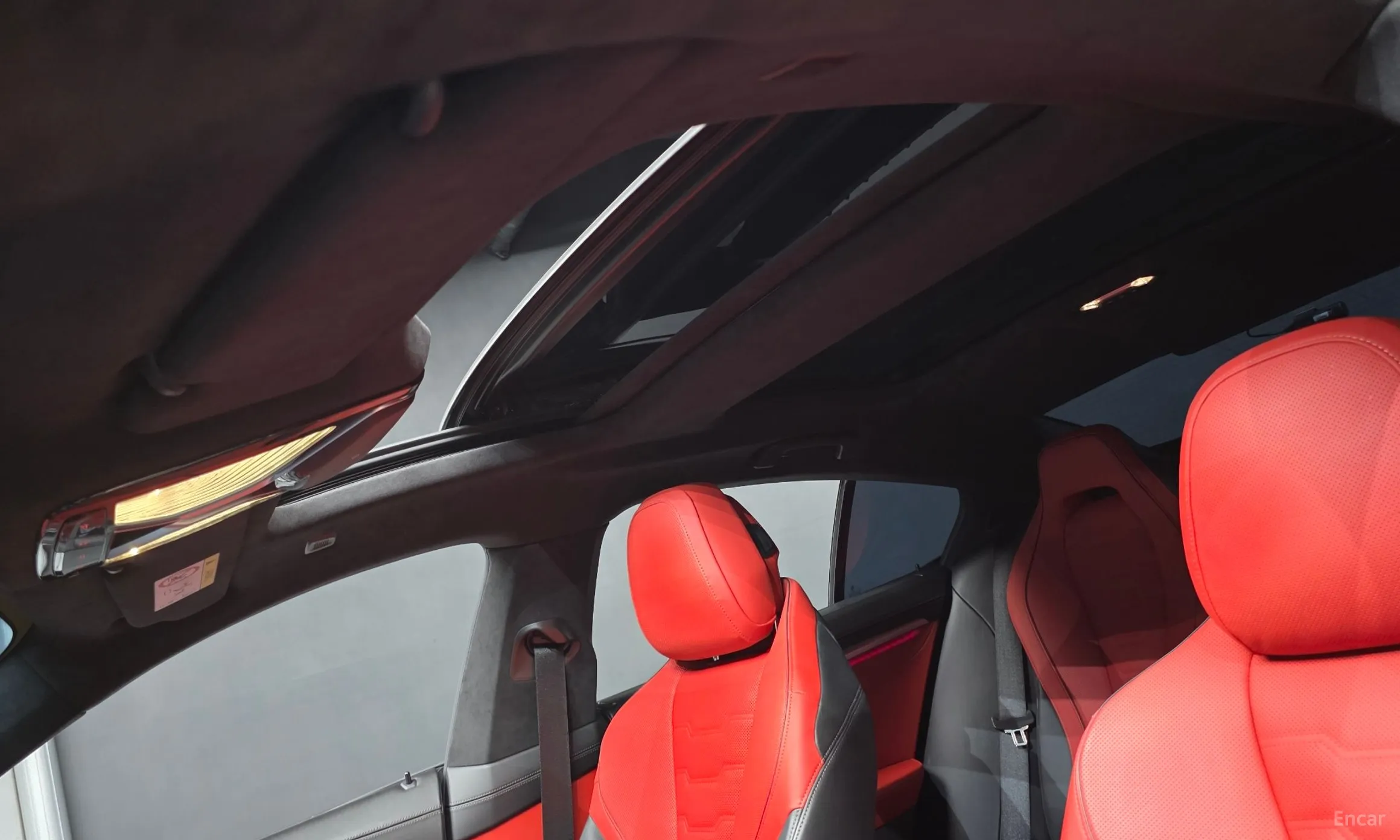BMW 8-series (G15) превью 19