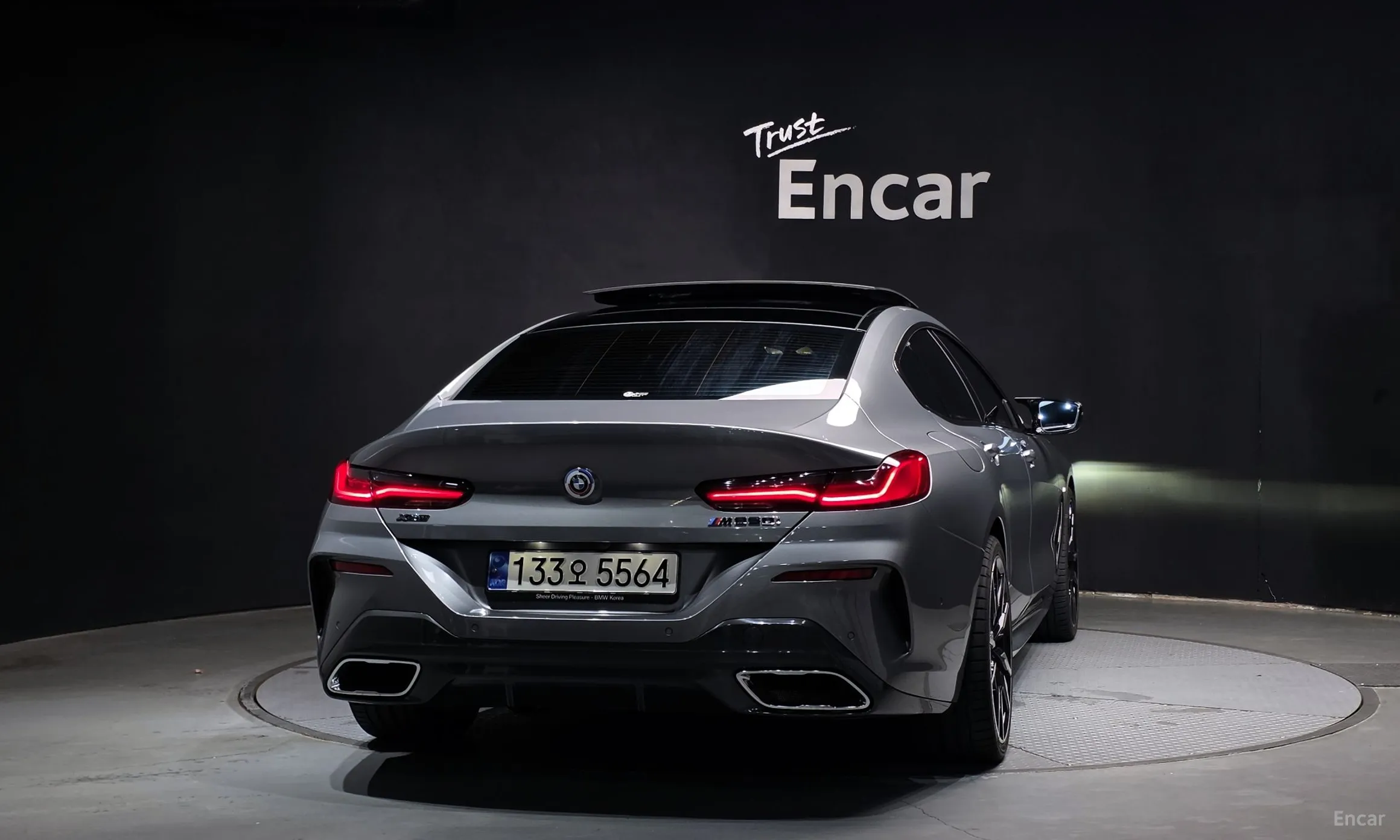 BMW 8-series (G15) превью 4