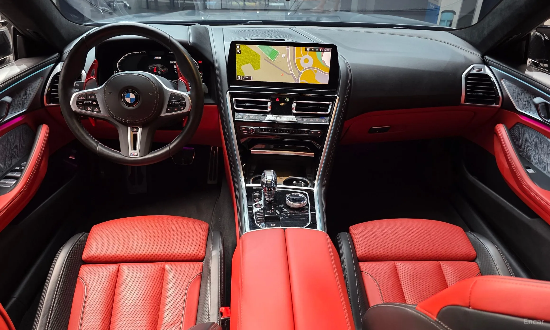 BMW 8-series (G15) превью 7