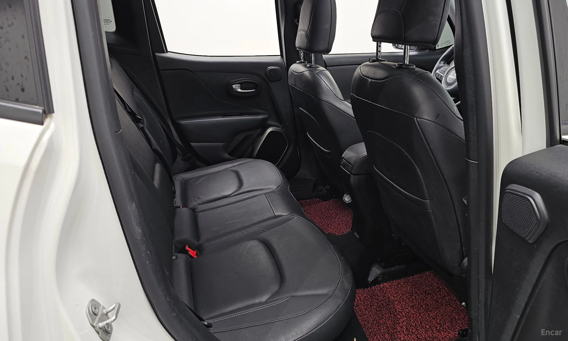 Jeep Renegade превью 12