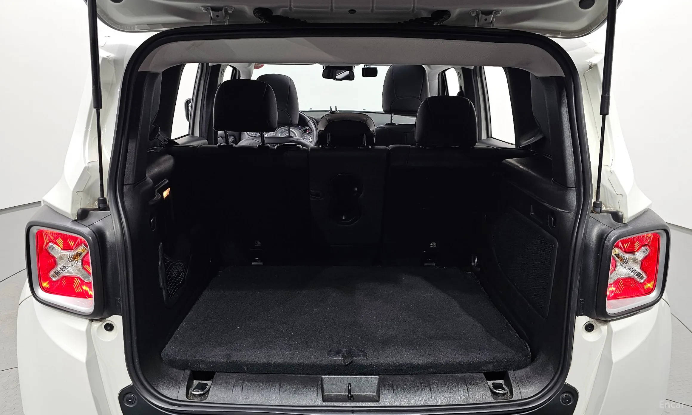 Jeep Renegade превью 20