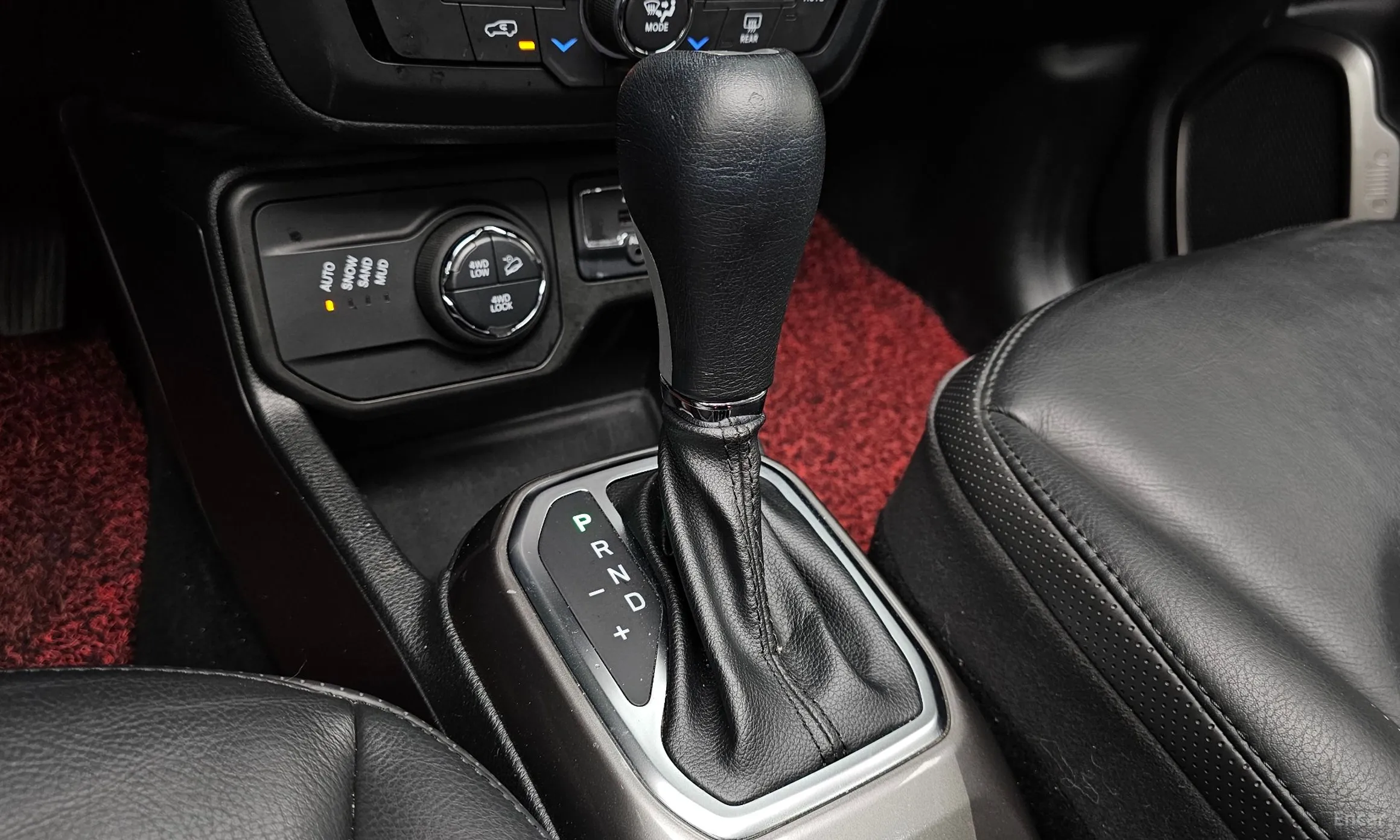Jeep Renegade превью 9