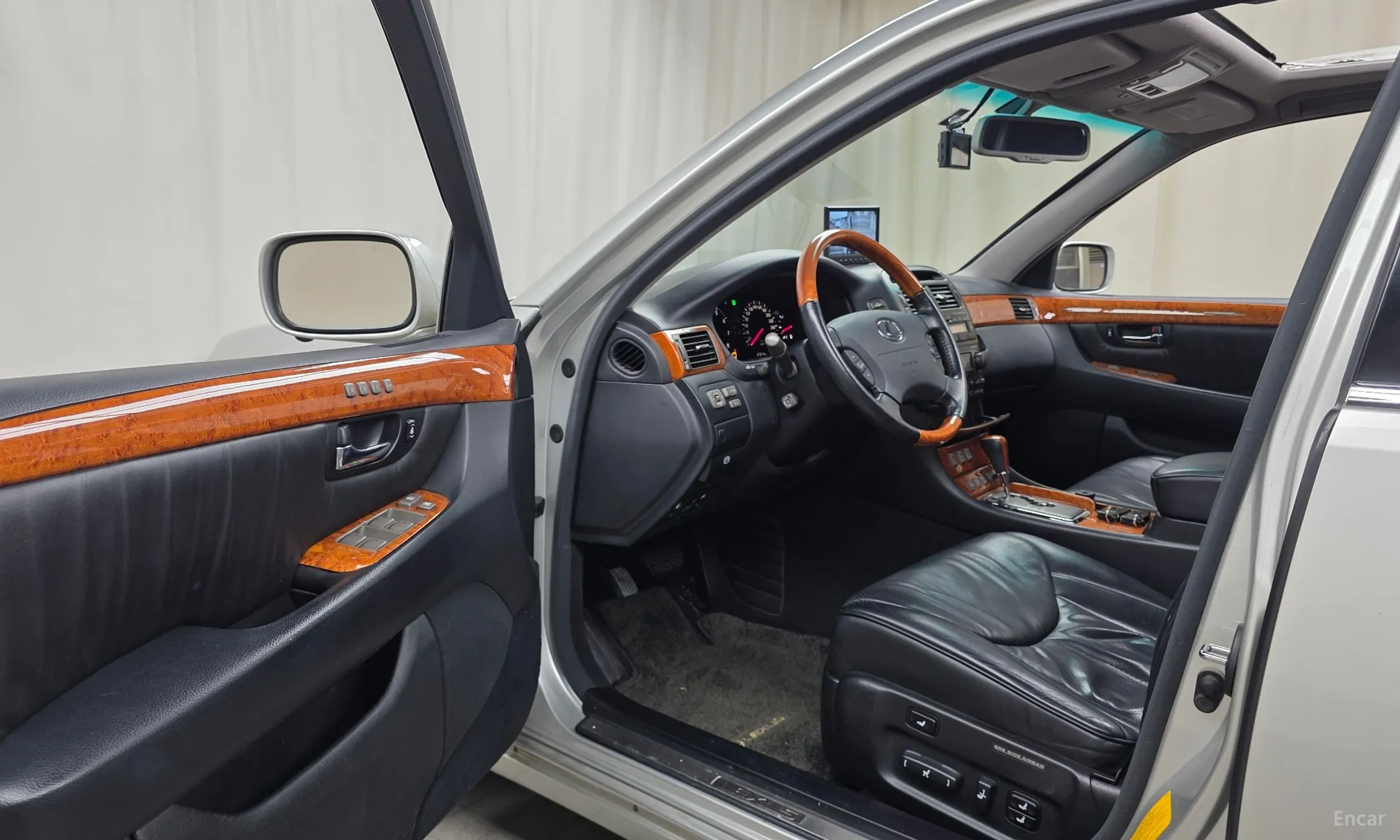 Lexus LS430 превью 10