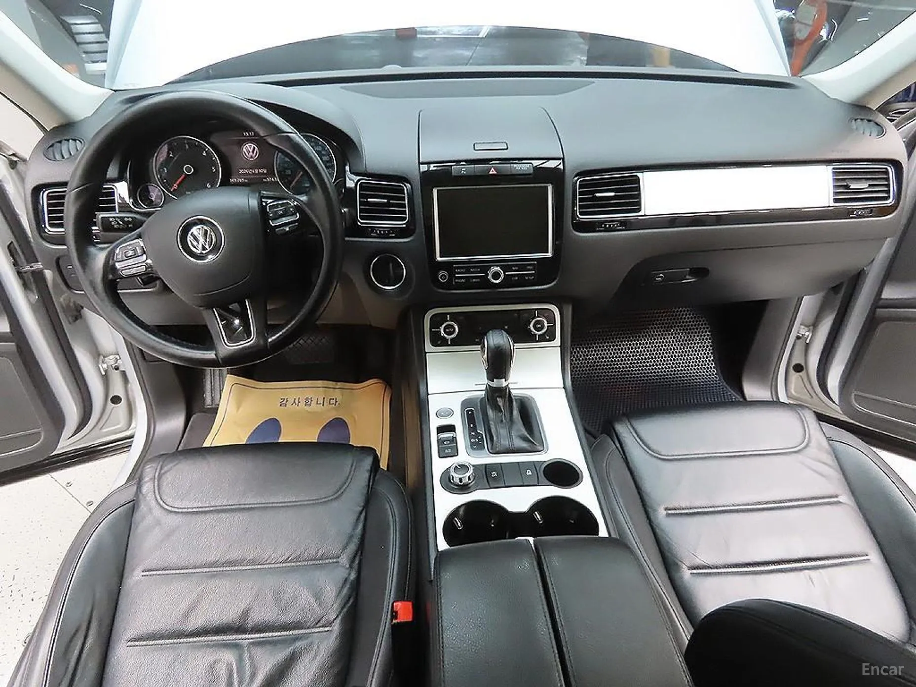 Volkswagen New Touareg превью 11