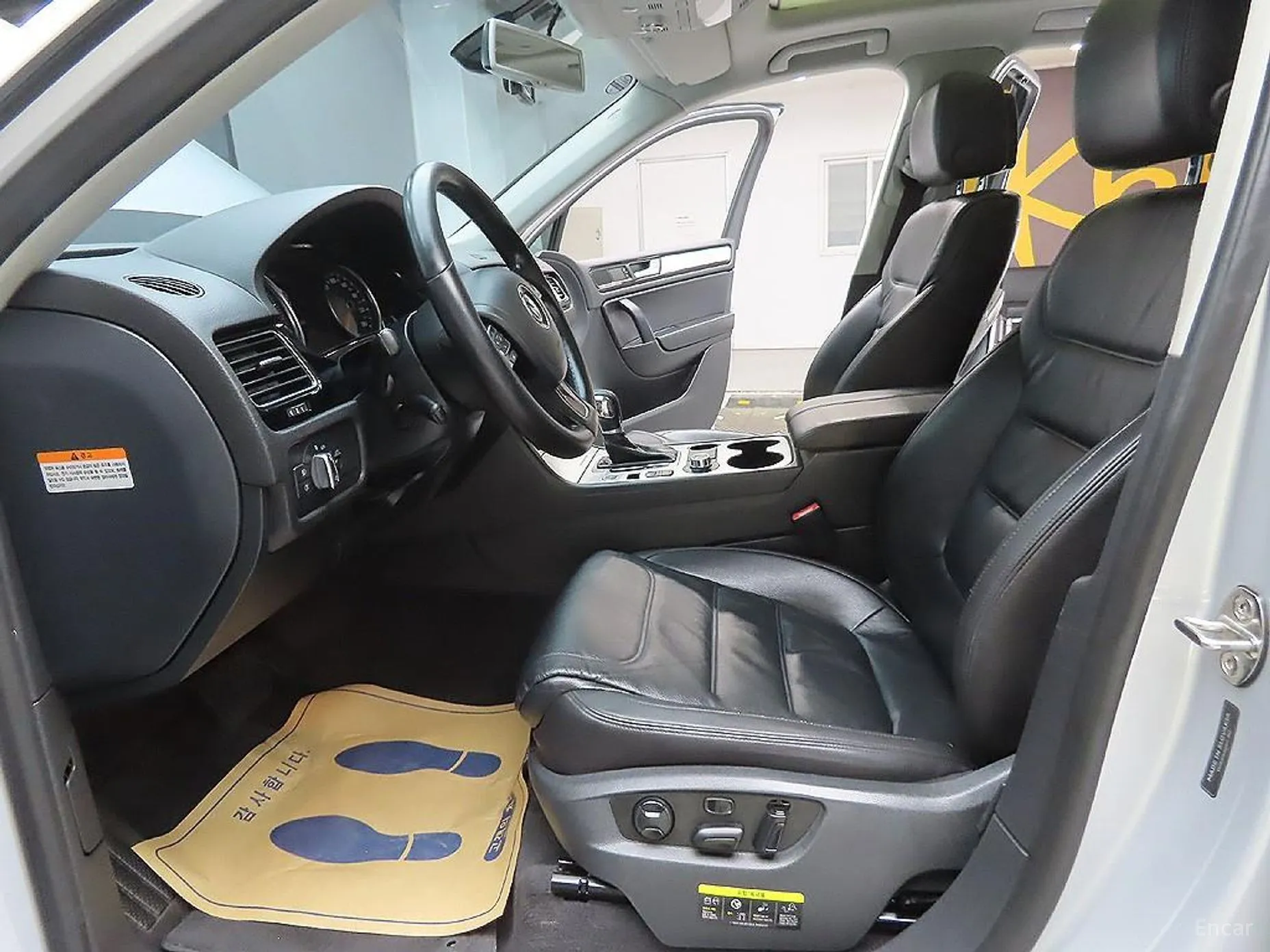 Volkswagen New Touareg превью 12