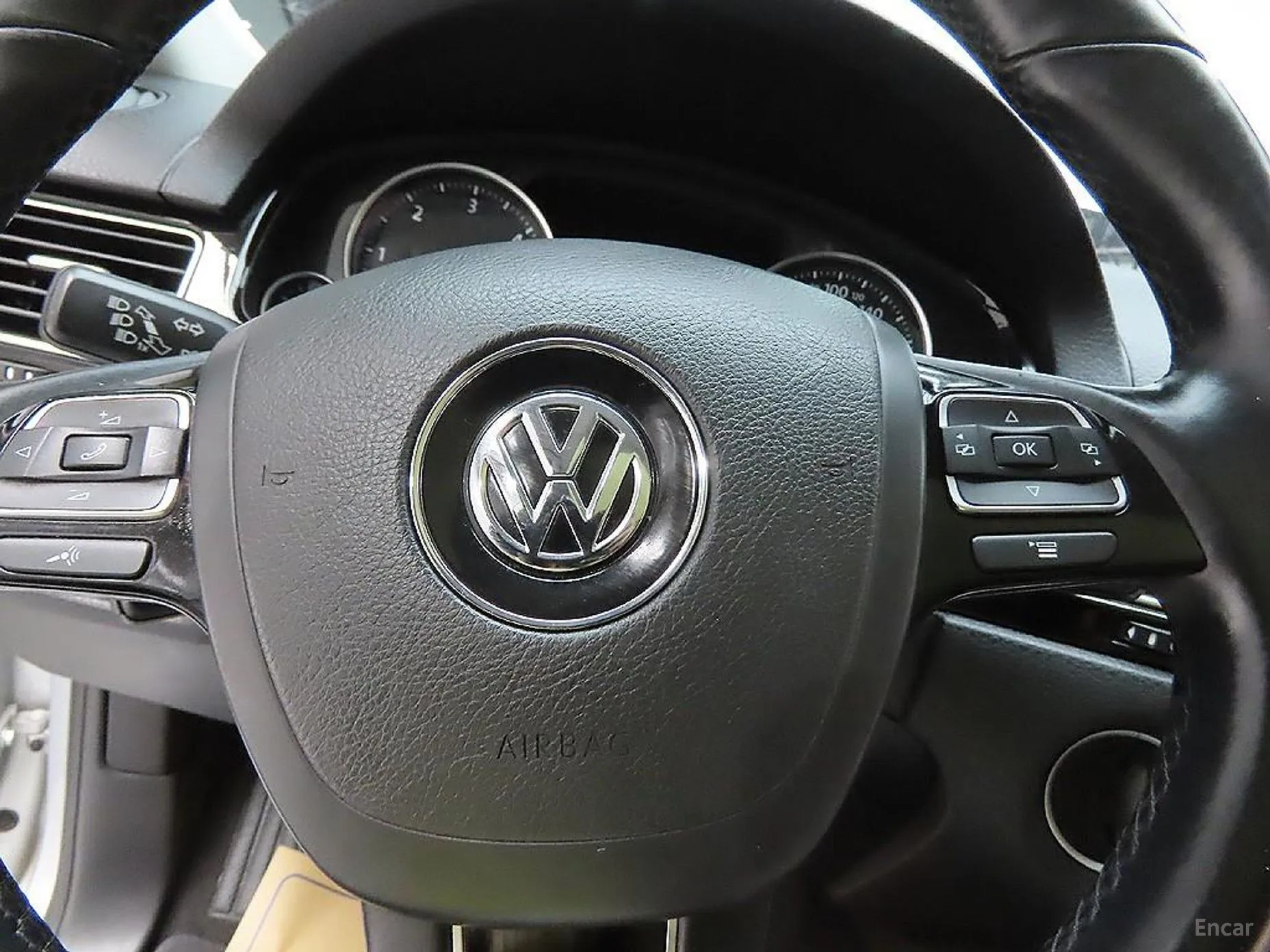 Volkswagen New Touareg превью 14