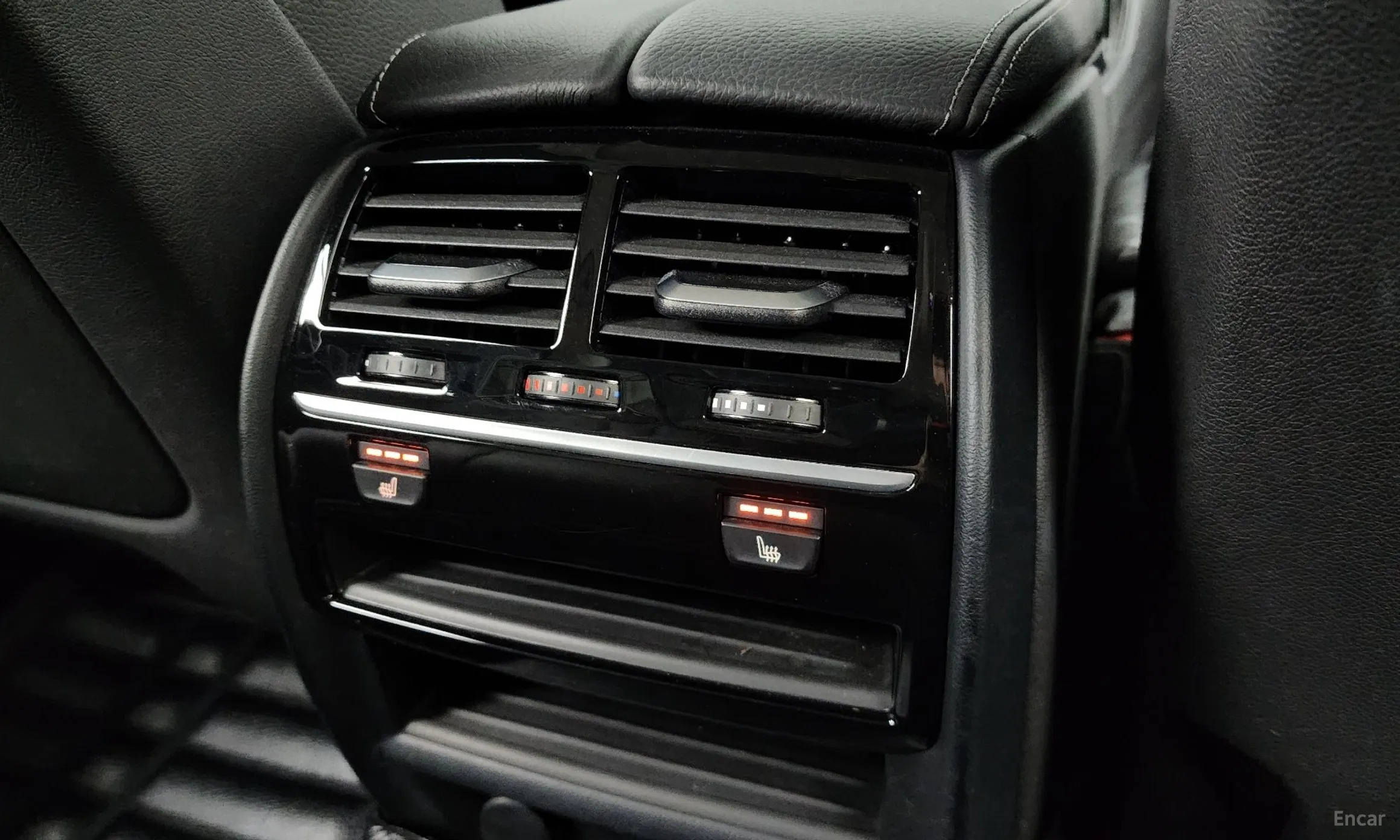 BMW 5 Series (G30) превью 19