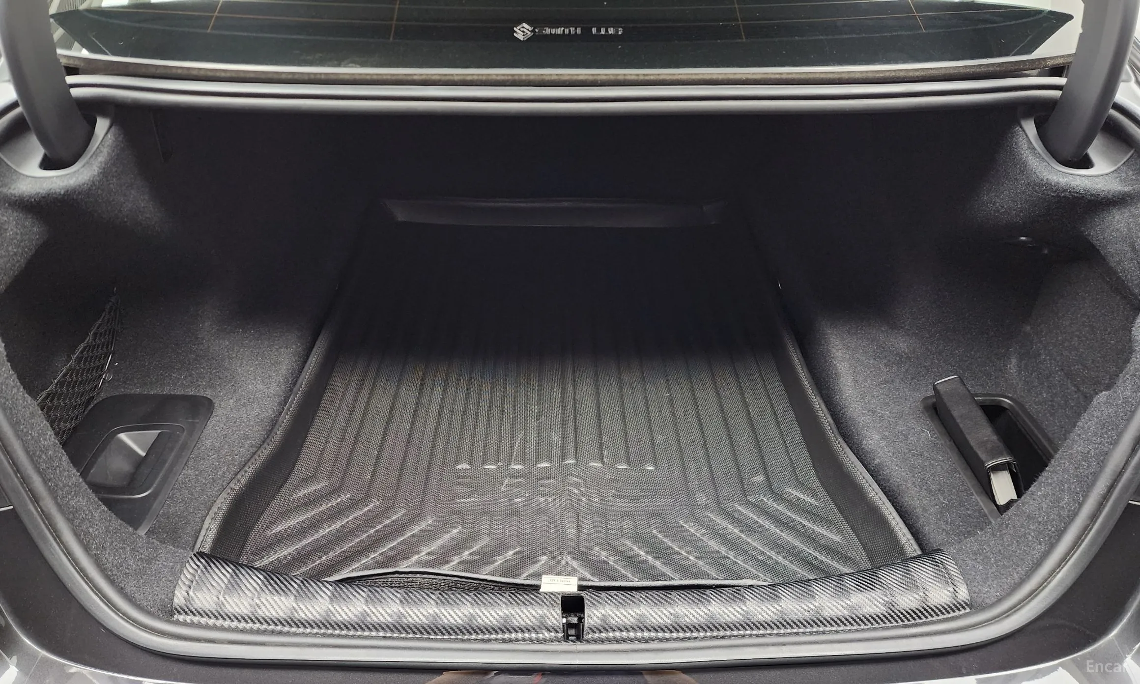 BMW 5 Series (G30) превью 20