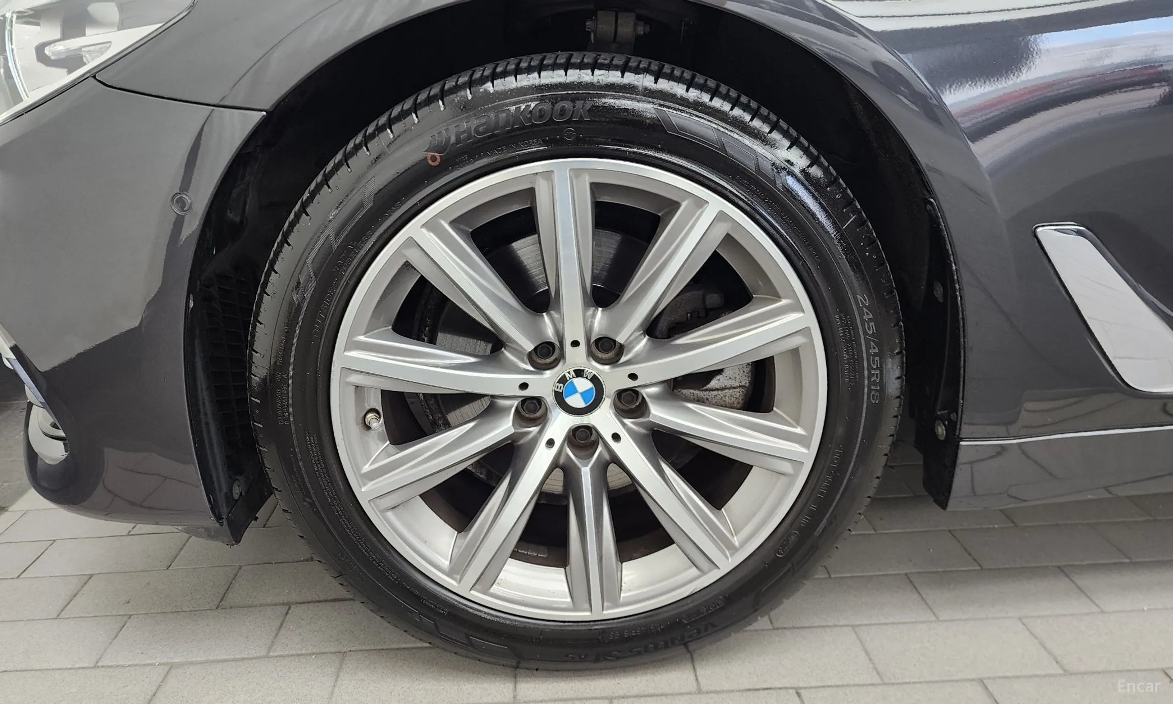 BMW 5 Series (G30) превью 5