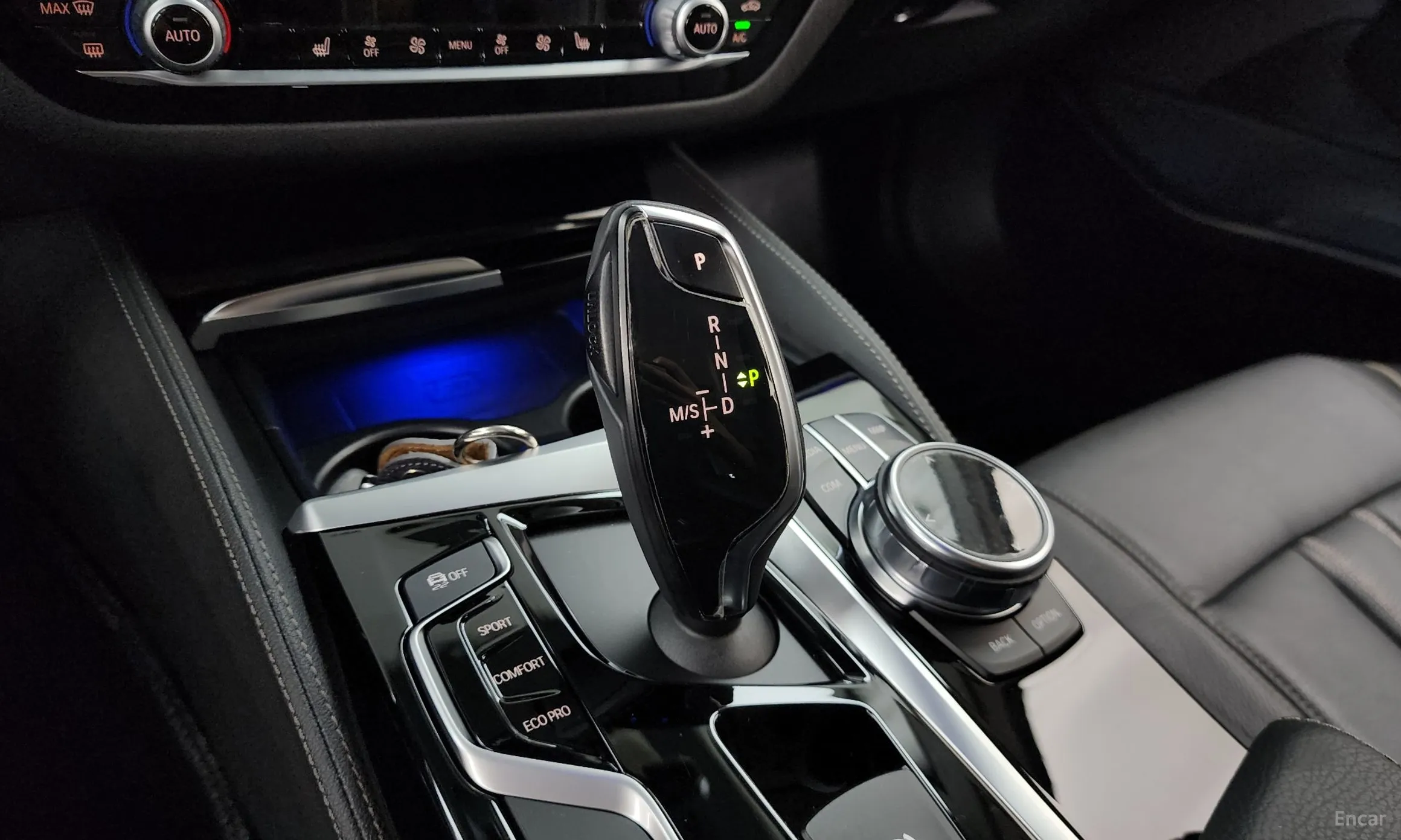 BMW 5 Series (G30) превью 9