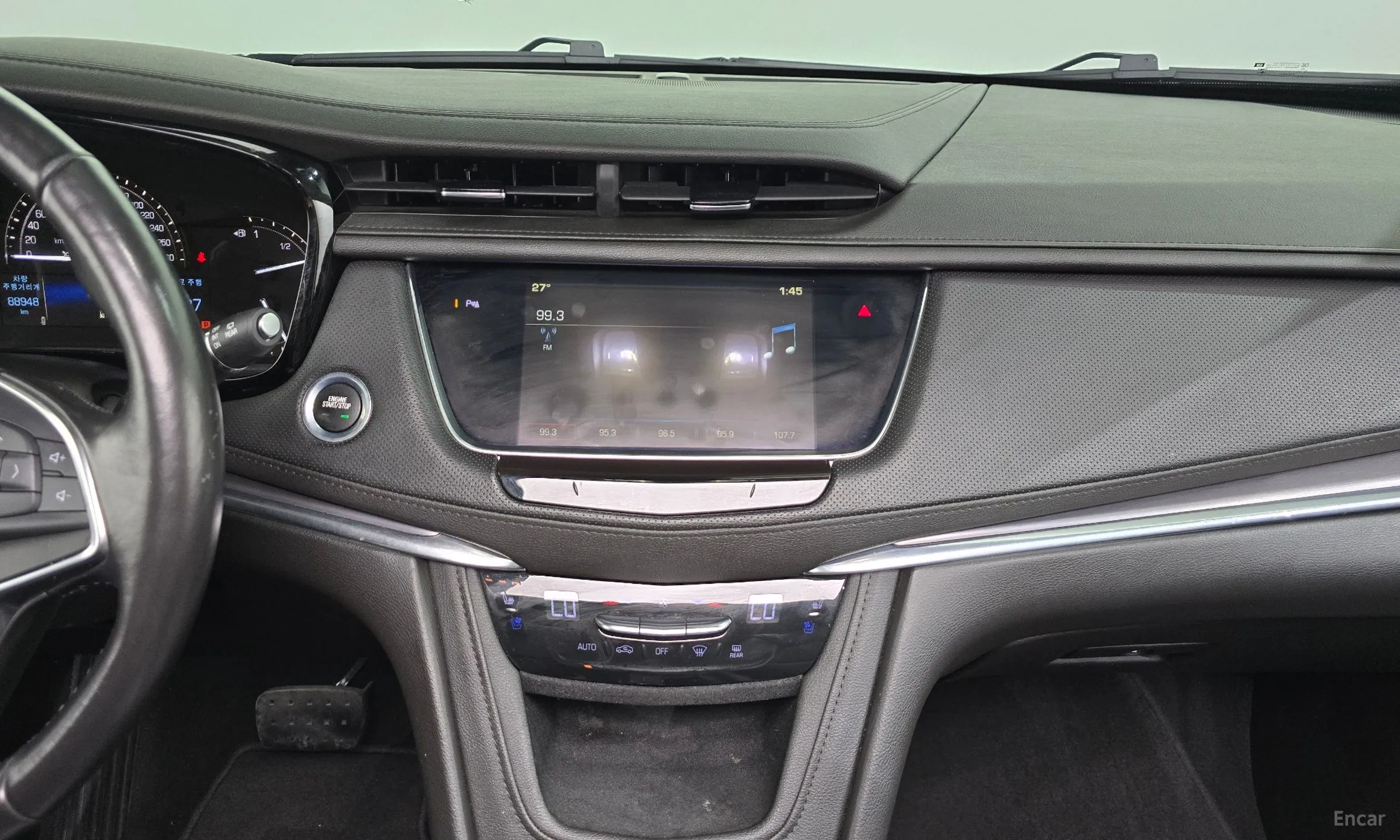 Cadillac XT5 превью 13