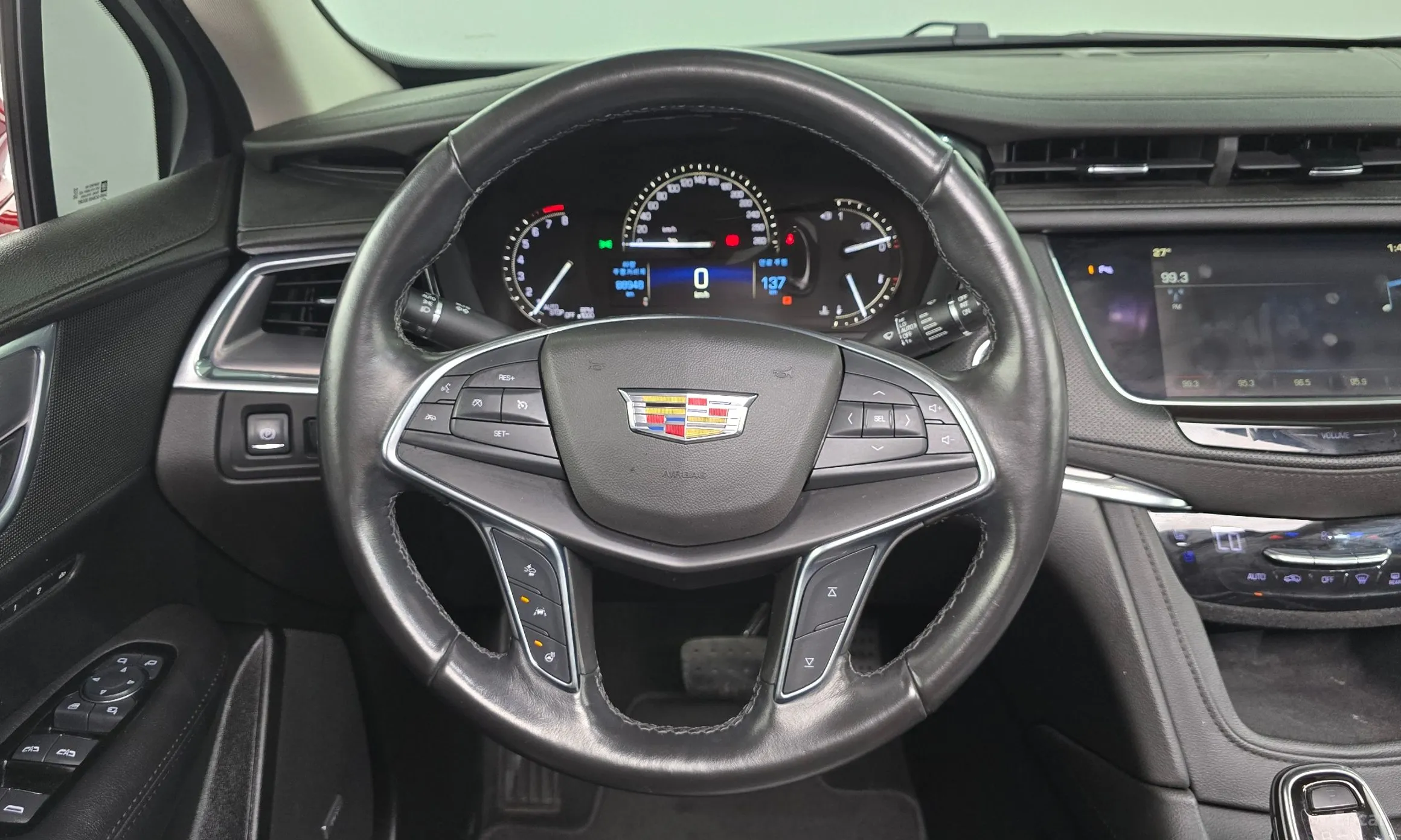 Cadillac XT5 превью 14