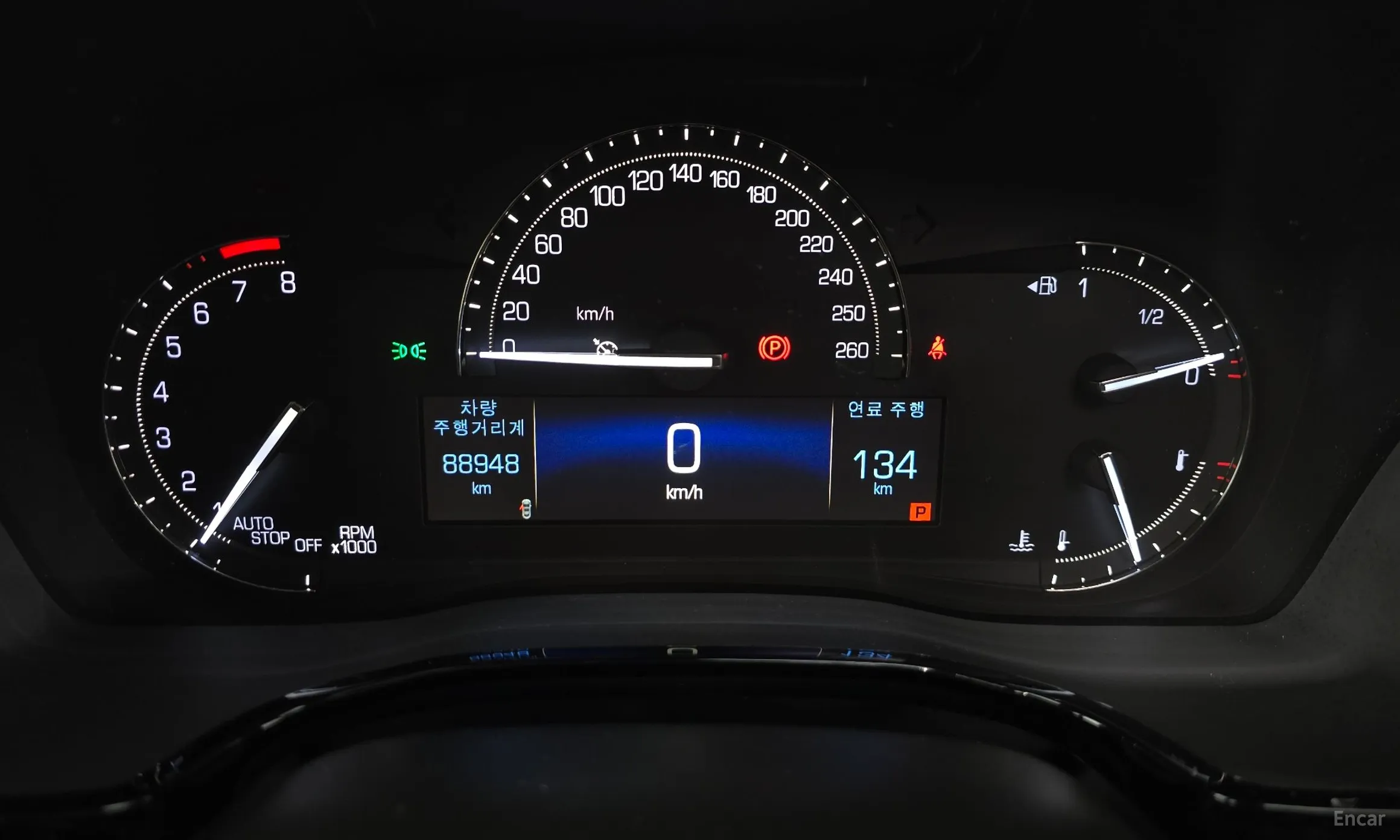 Cadillac XT5 превью 8