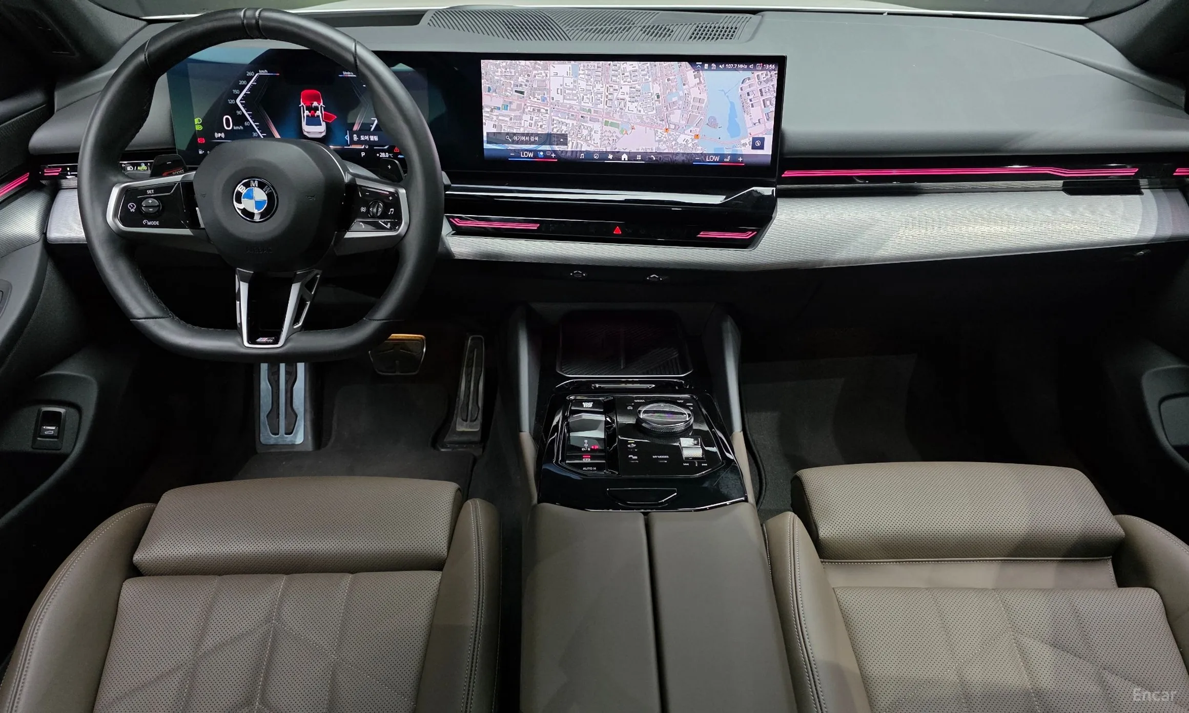 BMW 5 Series (G60) превью 7