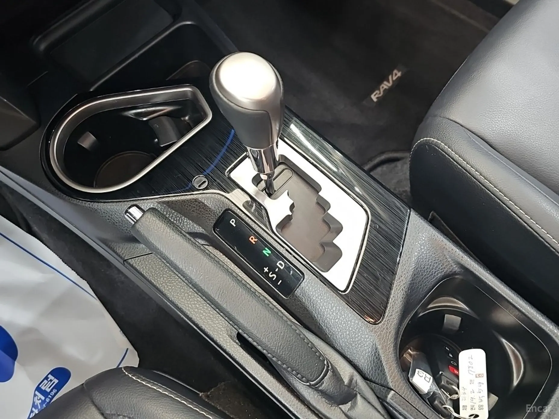 Toyota RAV4 превью 9
