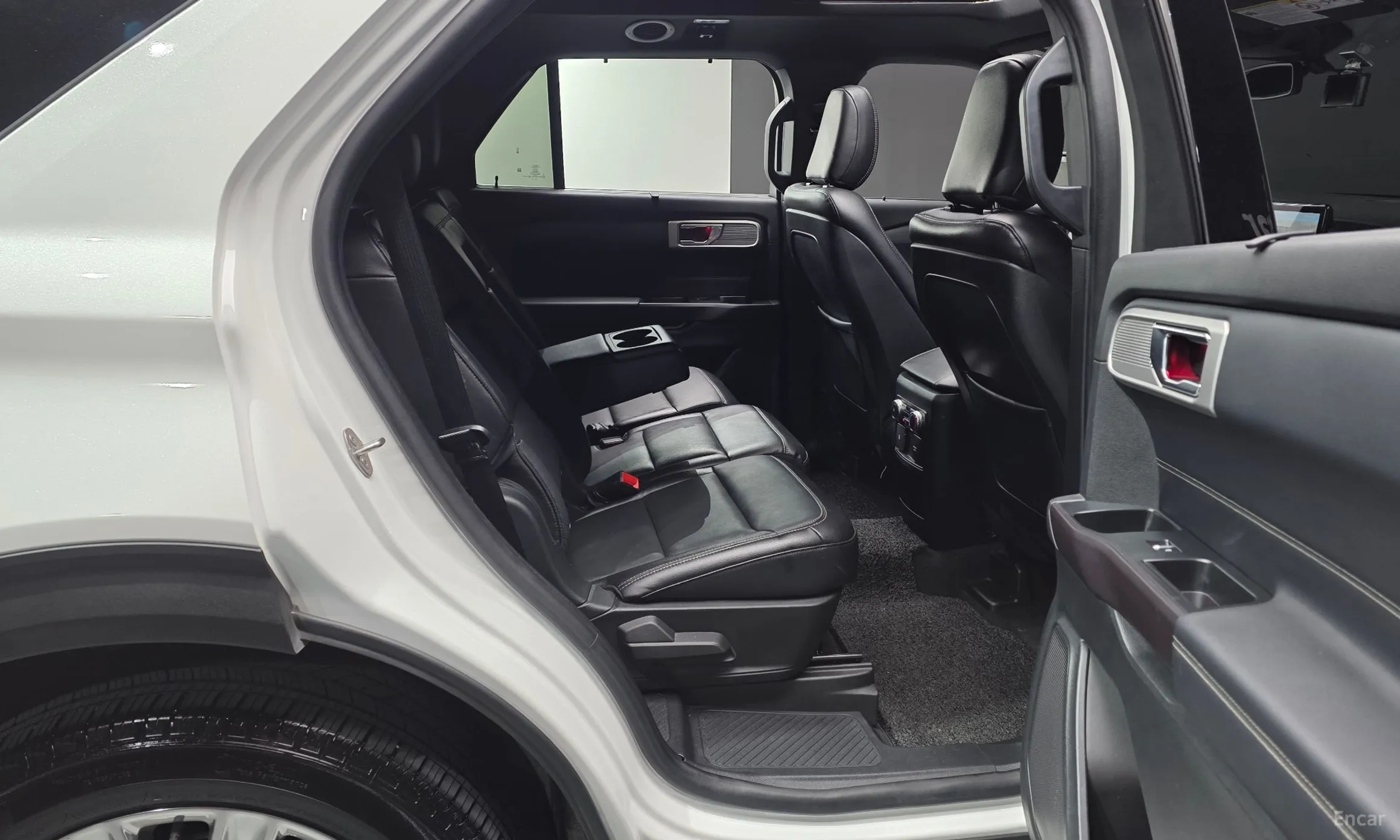 Ford Explorer 6th Generation превью 11