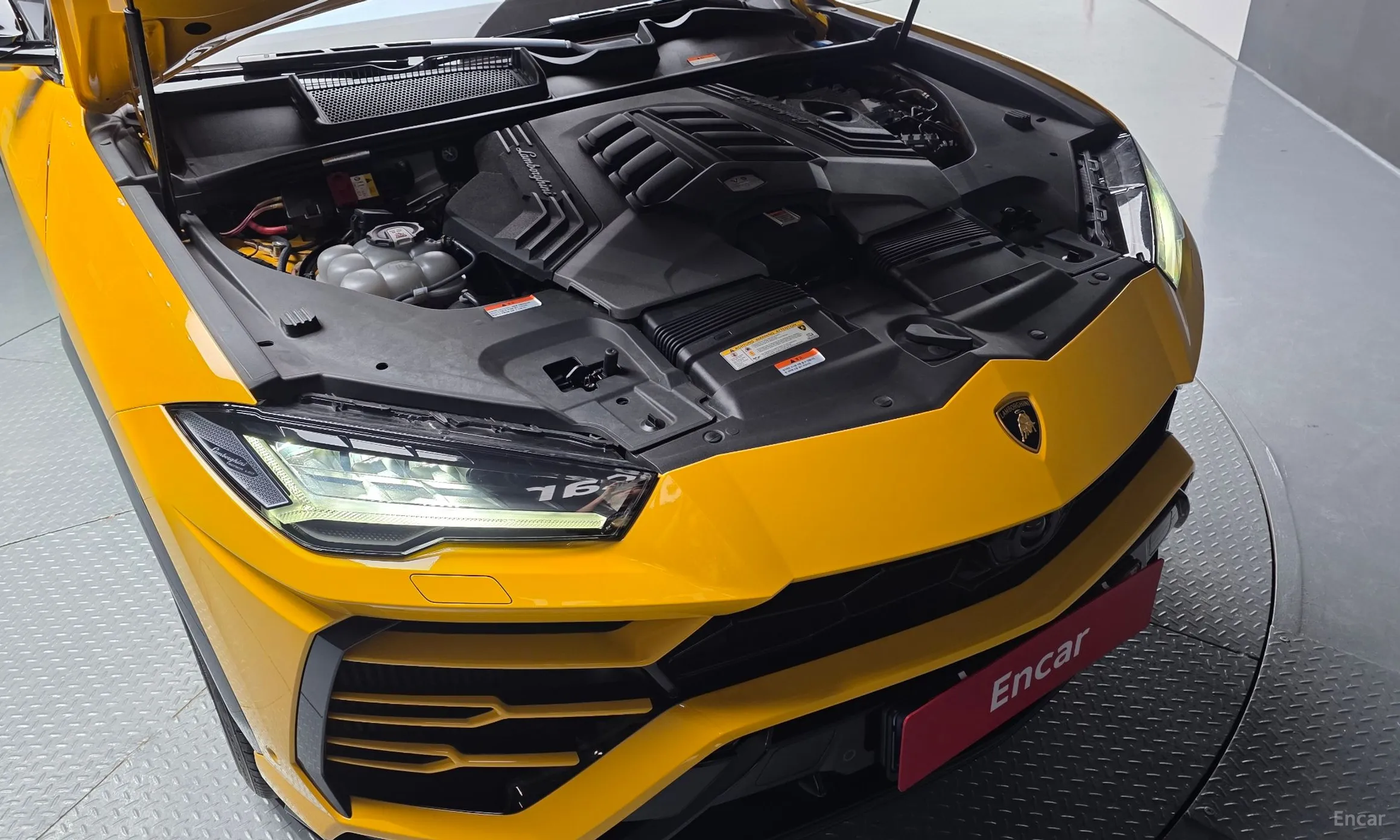 Lamborghini Urus превью 6