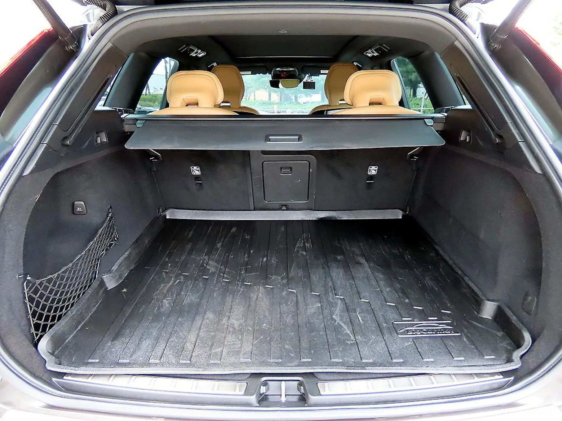 Volvo XC60 Gen 2 превью 17