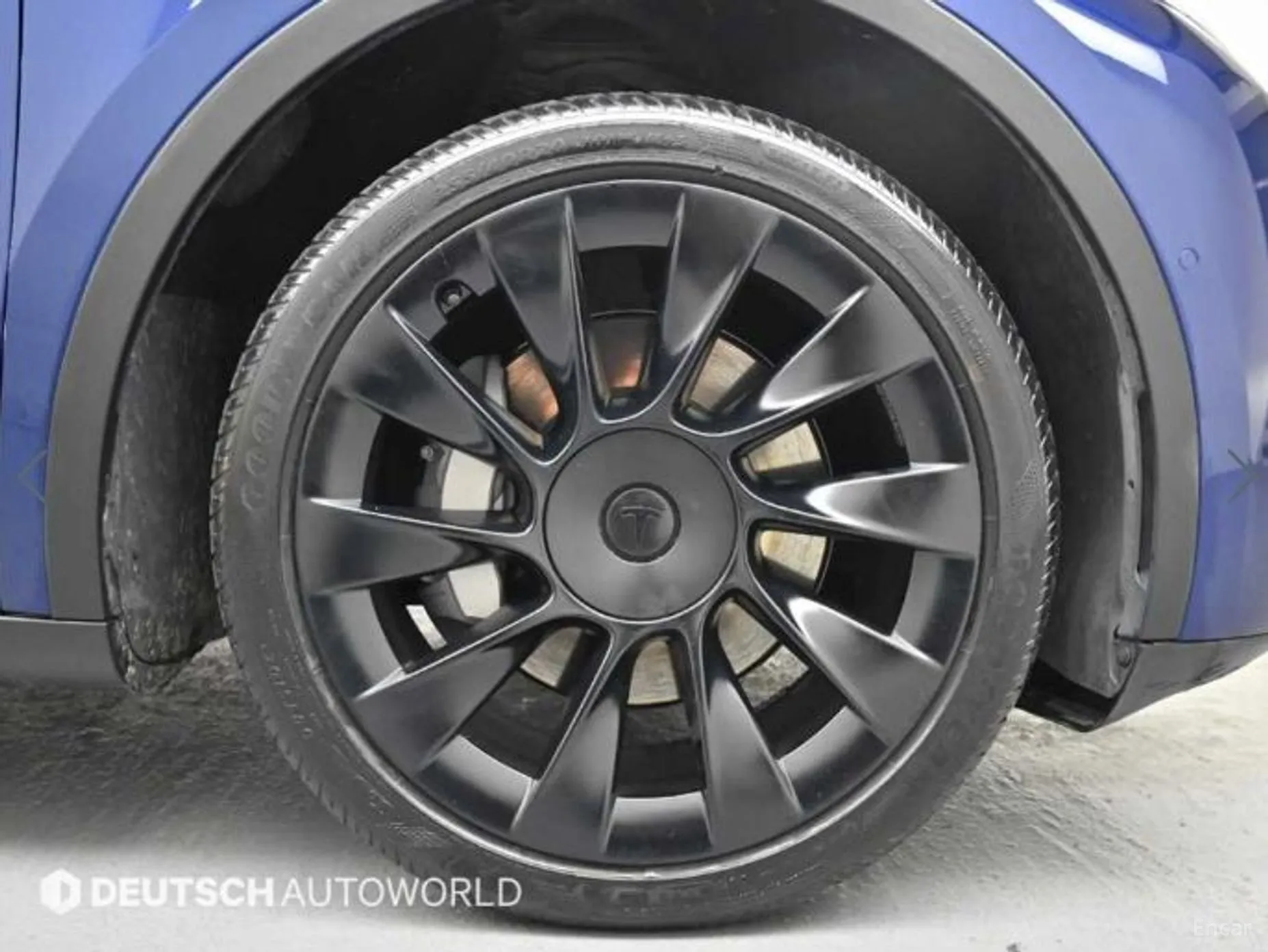 Tesla Model Y превью 5