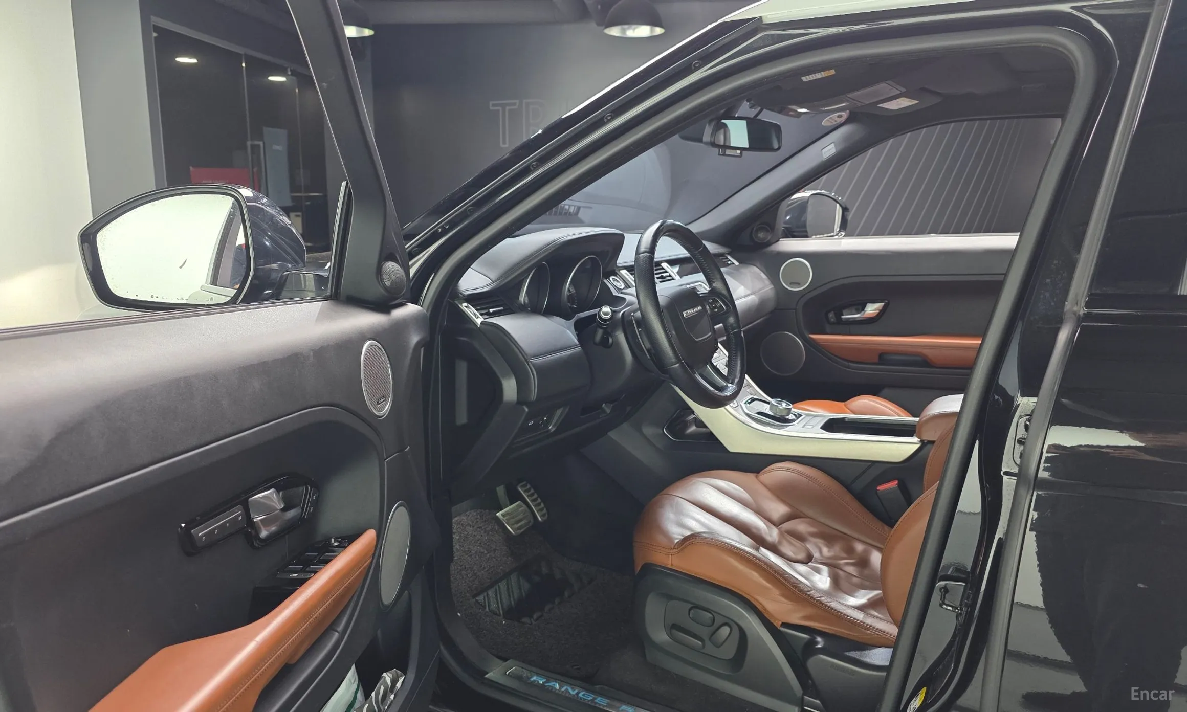 Land Rover Range Rover Evoque превью 10