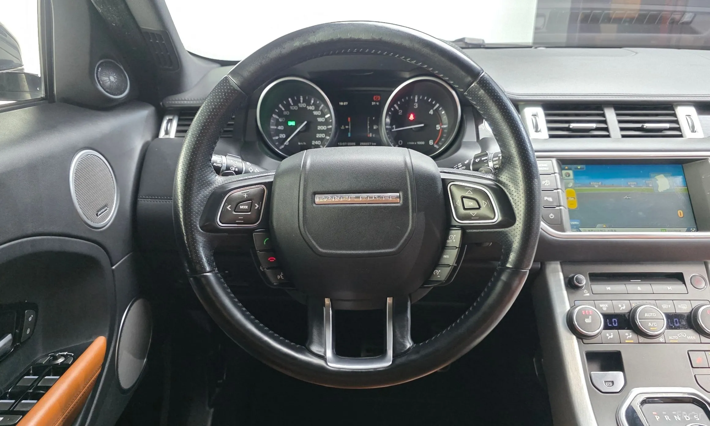 Land Rover Range Rover Evoque превью 13