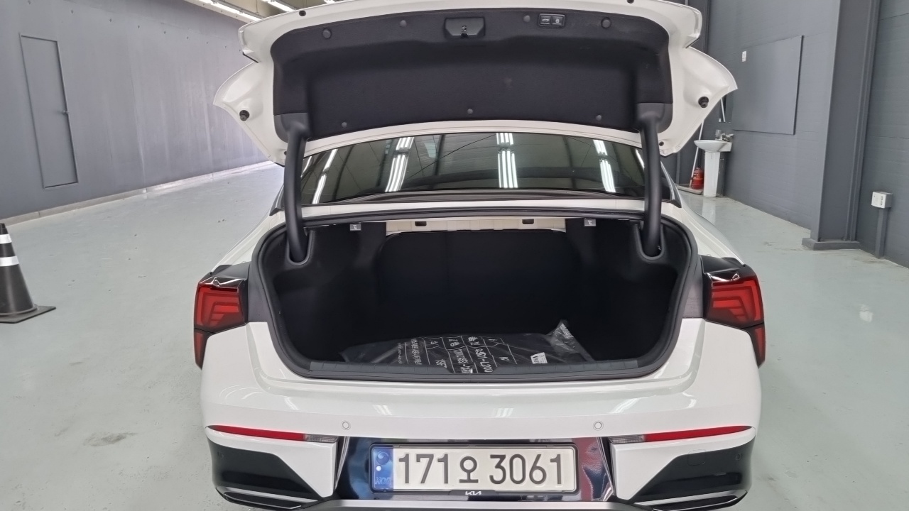 Kia K5 Hybrid 3rd Generation превью 18