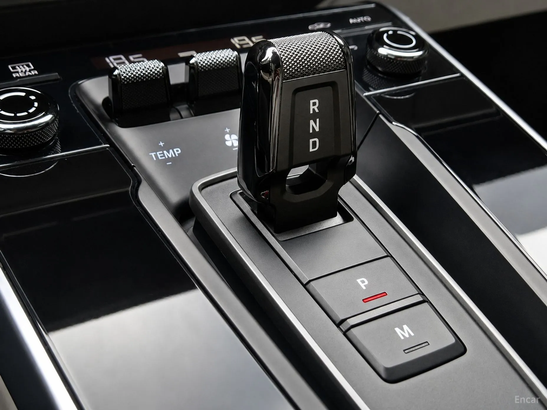 Porsche 911 (992) превью 9