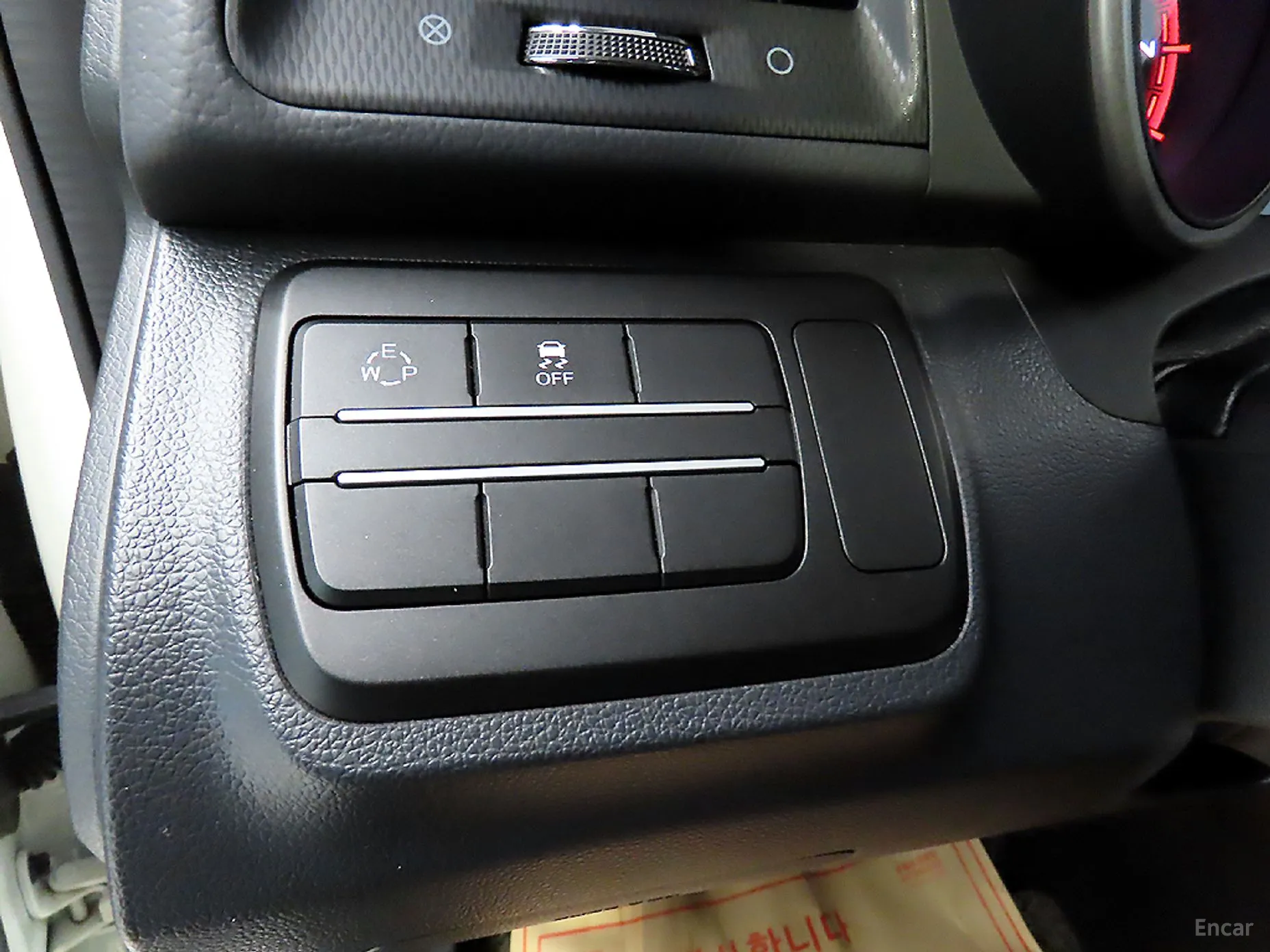 KG Mobility (SsangYong) Tivoli Air превью 15