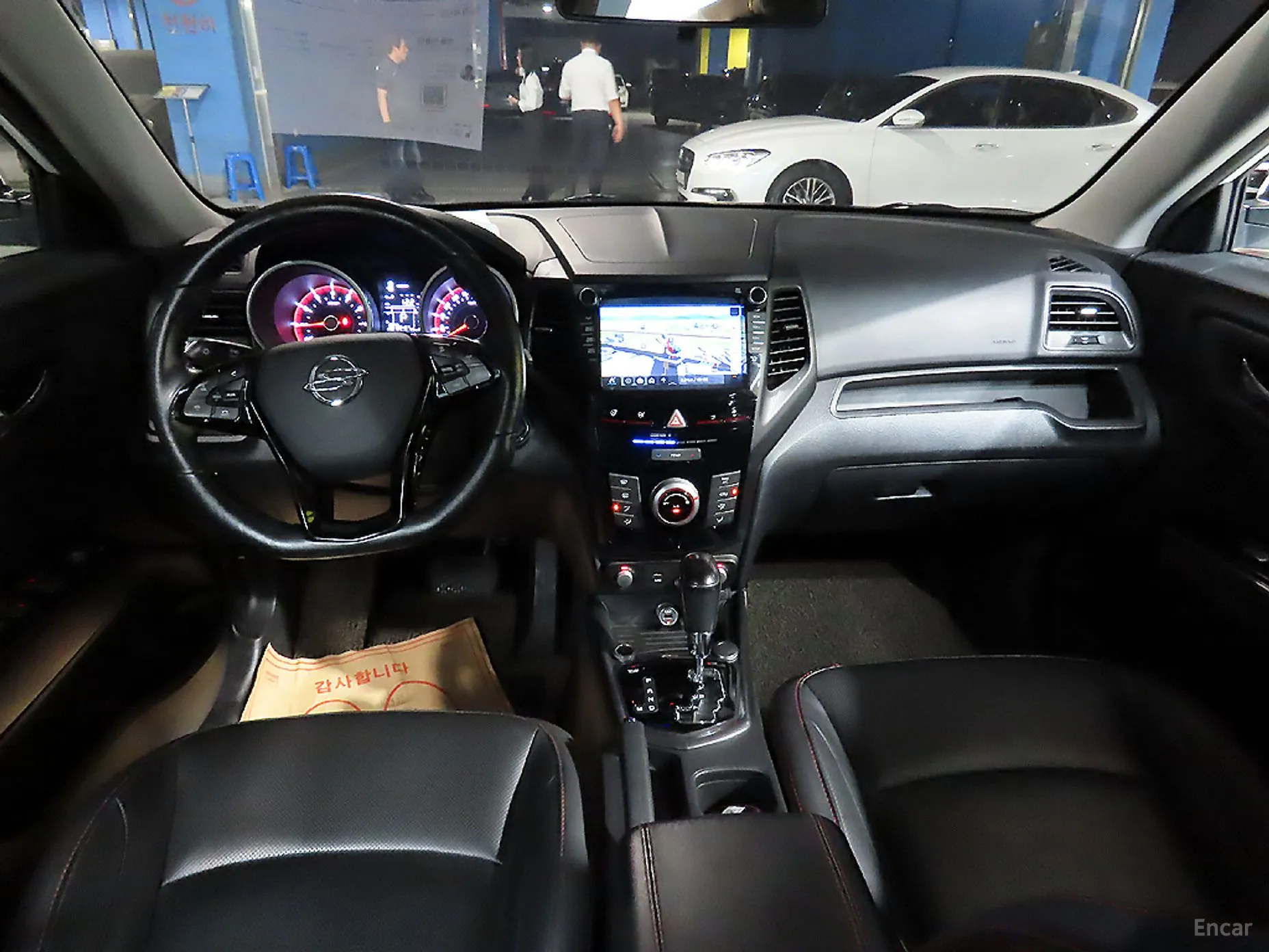 KG Mobility (SsangYong) Tivoli Air превью 7
