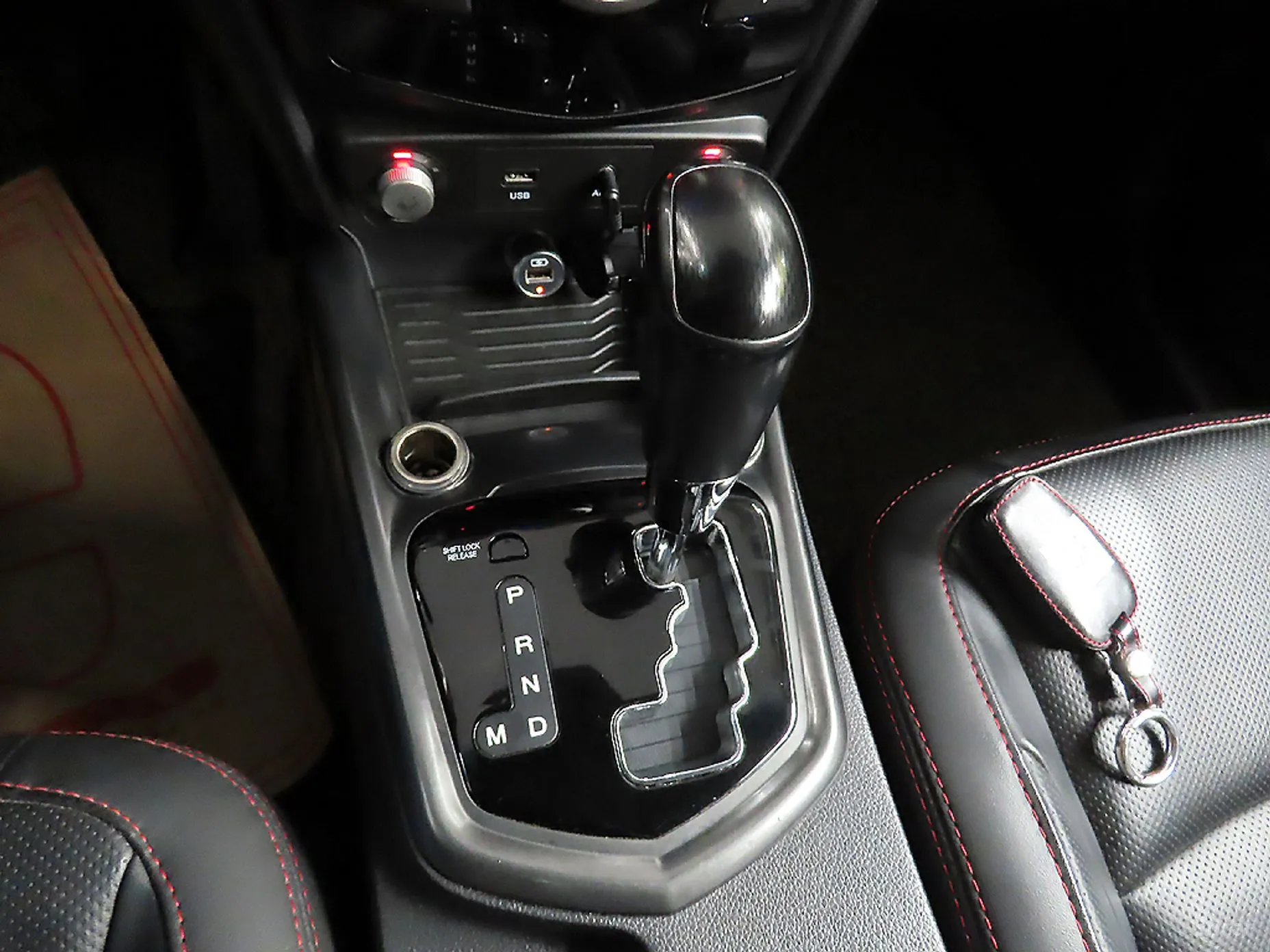 KG Mobility (SsangYong) Tivoli Air превью 9