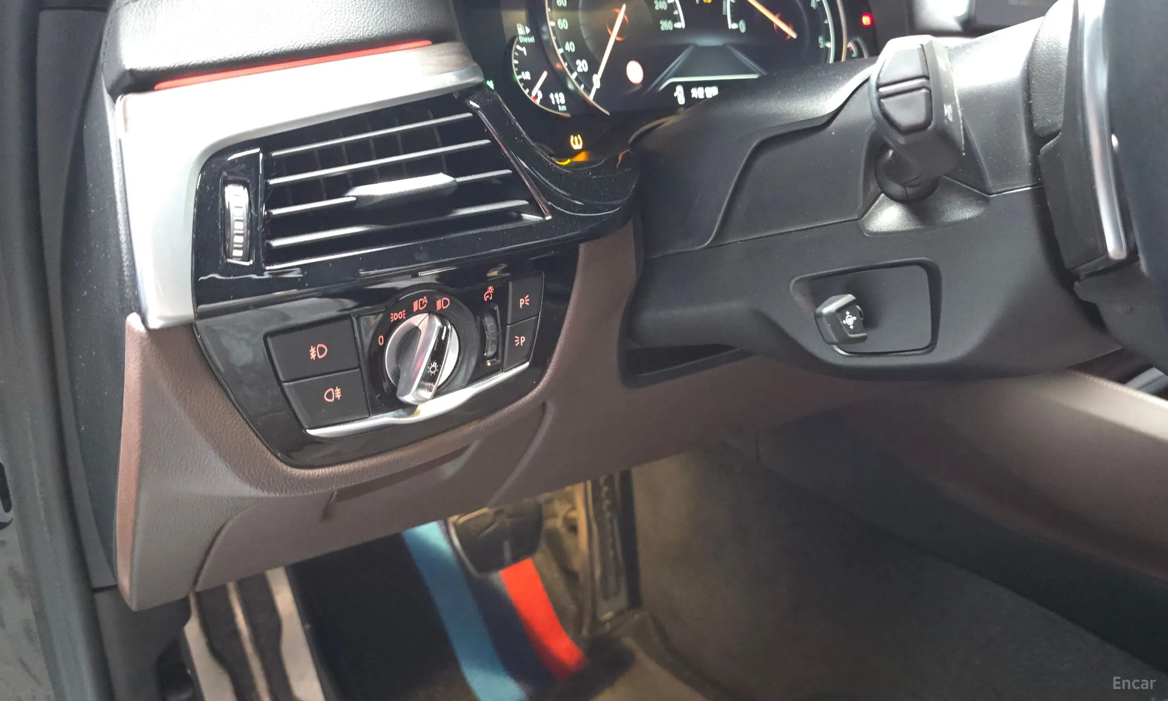 BMW 5 Series (G30) превью 14