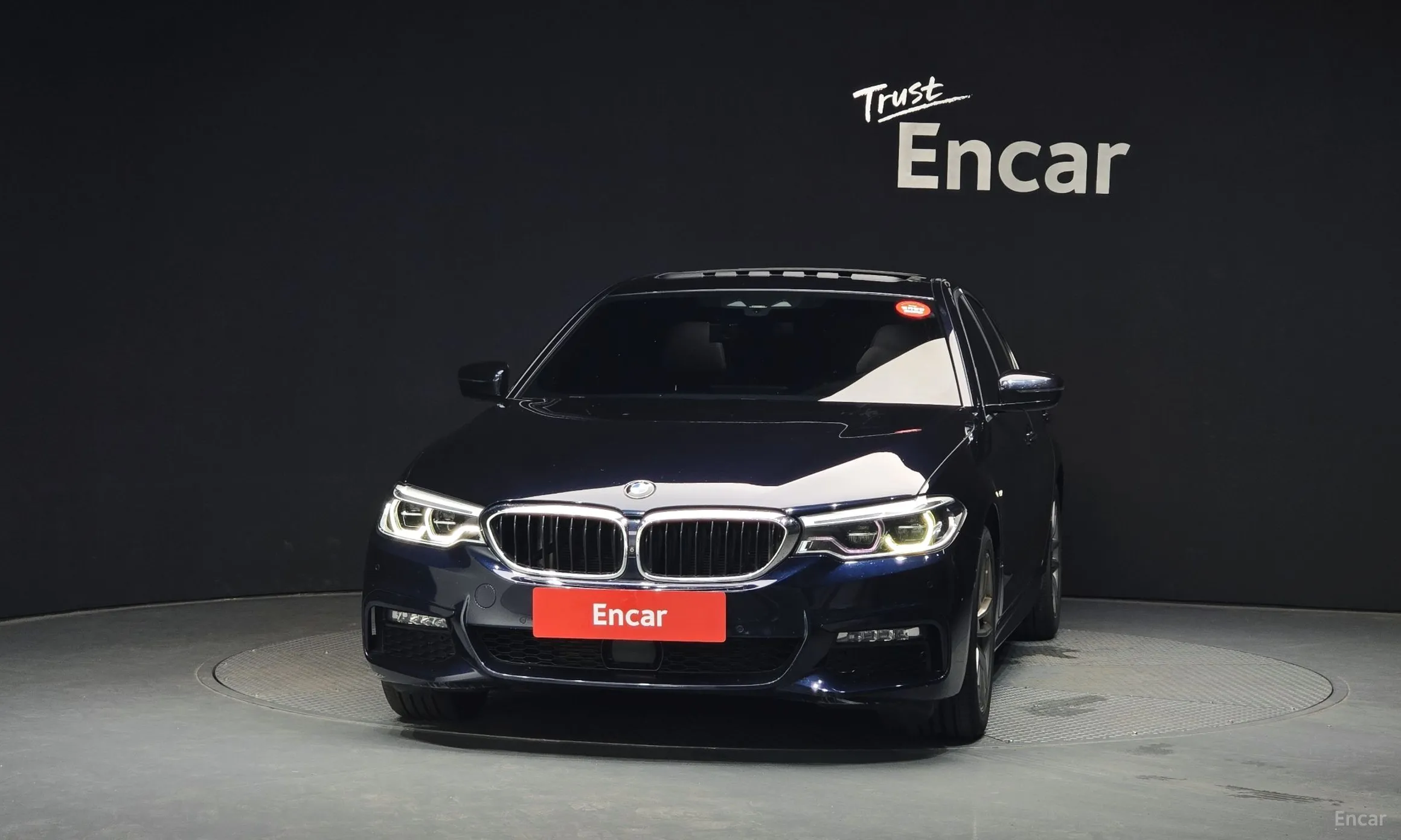 BMW 5 Series (G30) превью 3