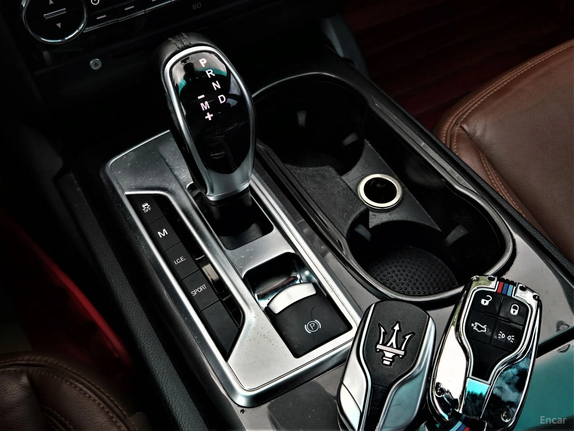 Maserati Ghibli превью 10