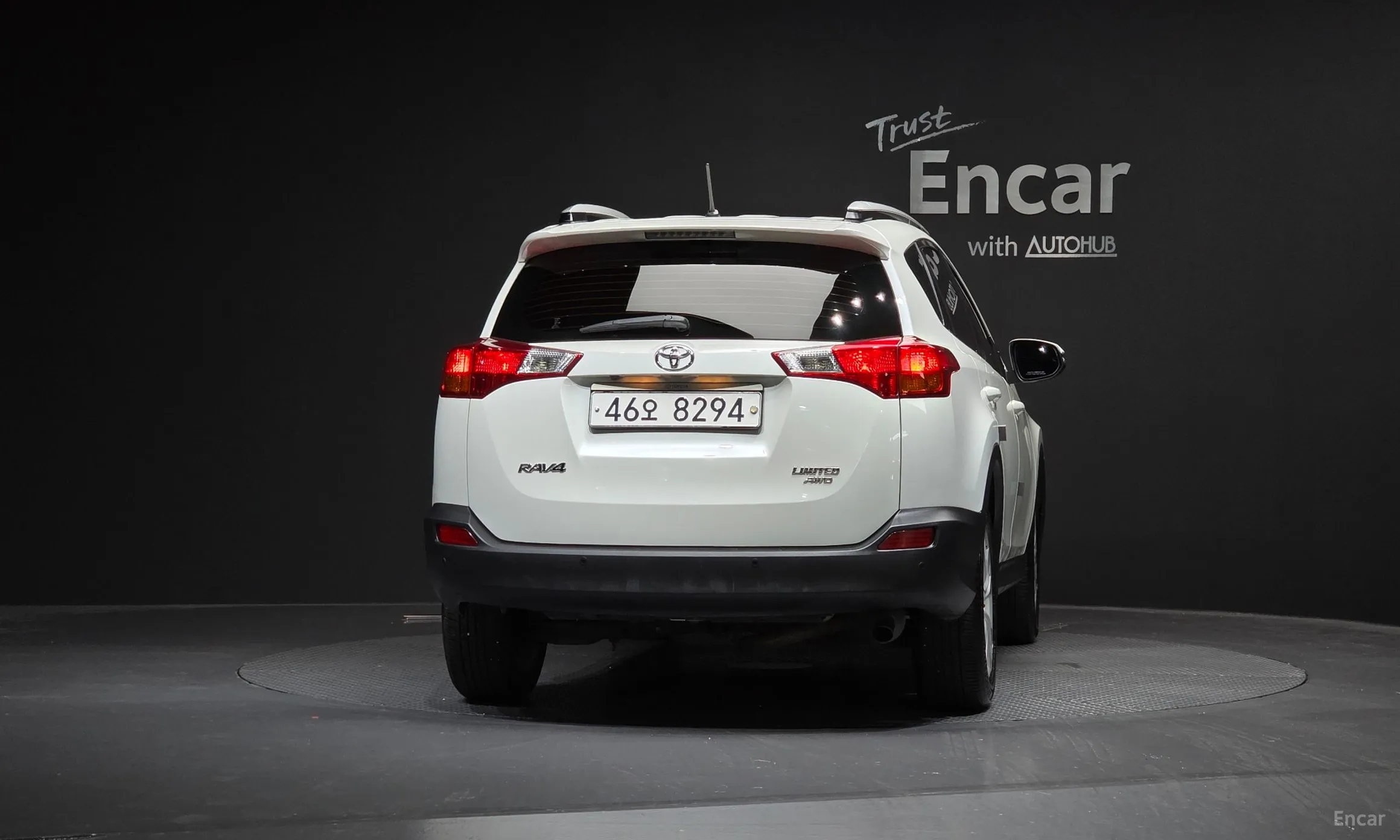Toyota RAV4 превью 4