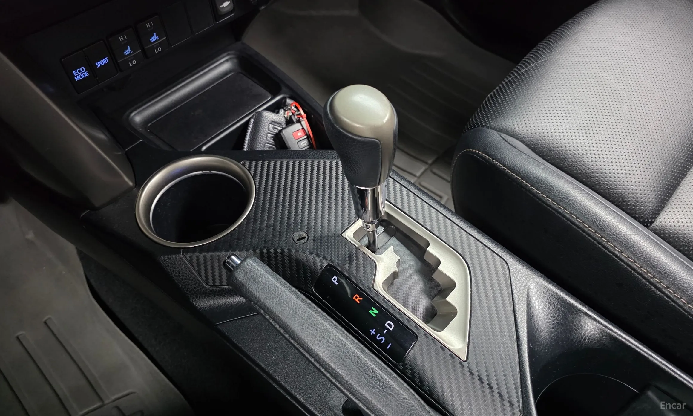 Toyota RAV4 превью 9