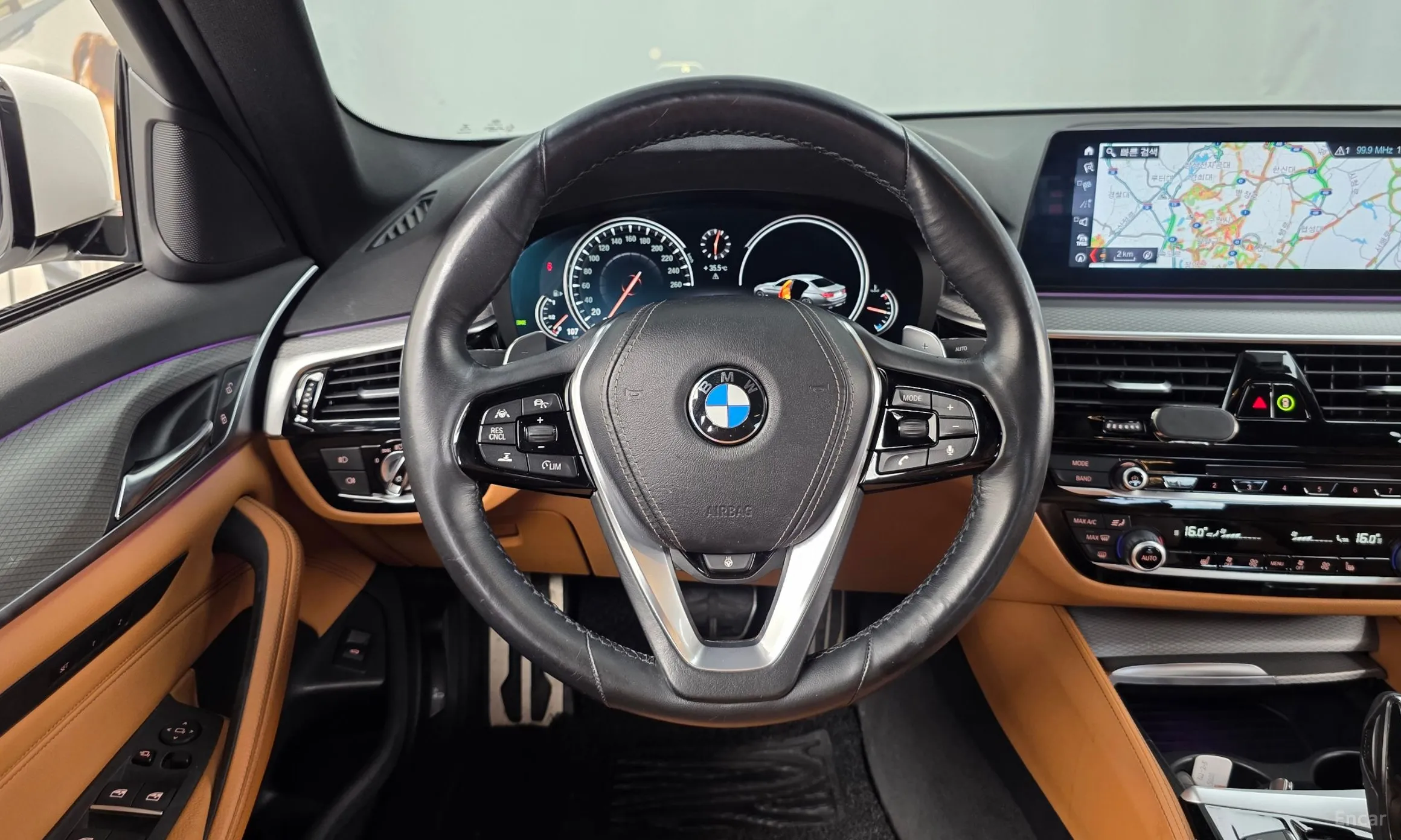 BMW 5 Series (G30) превью 13