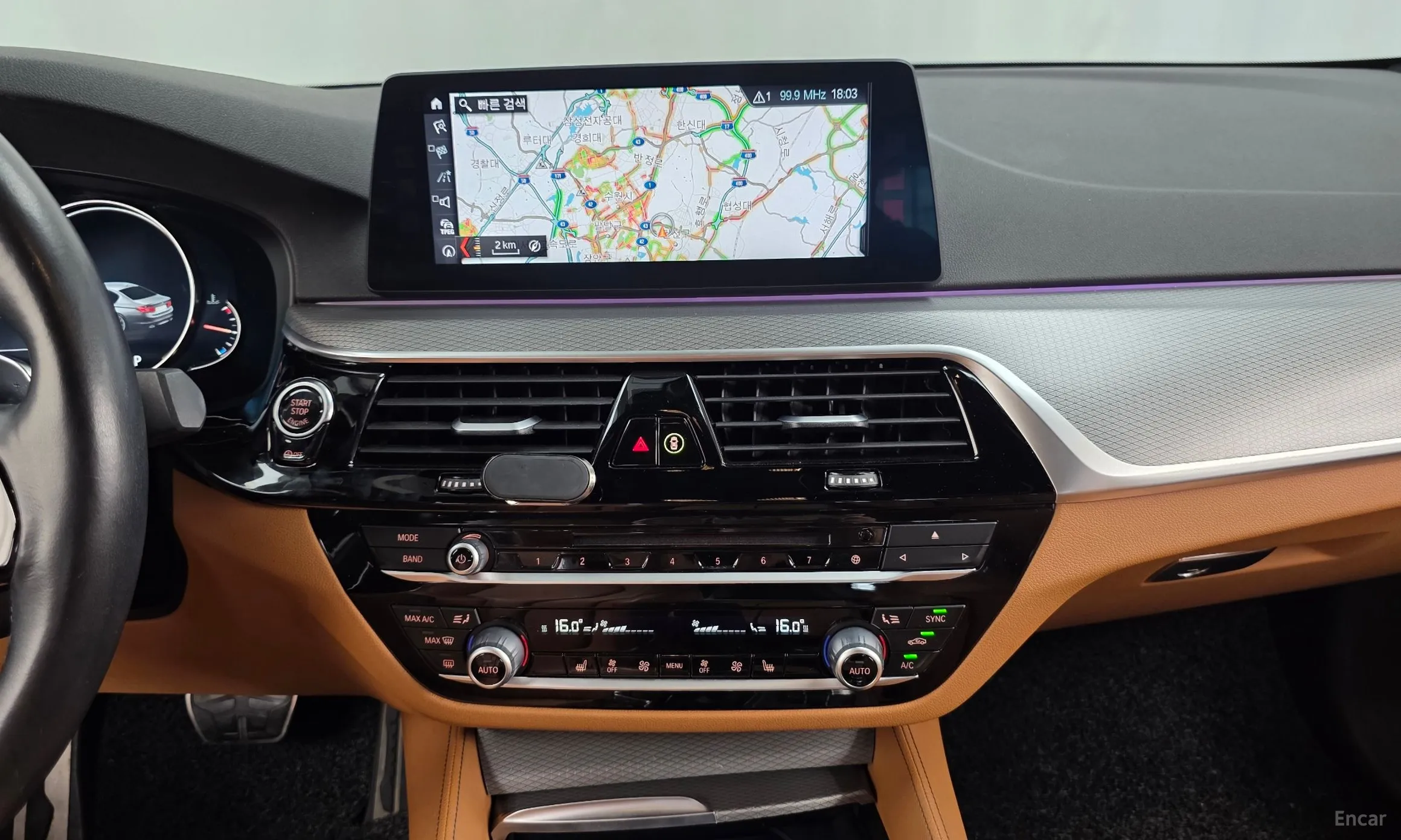 BMW 5 Series (G30) превью 14