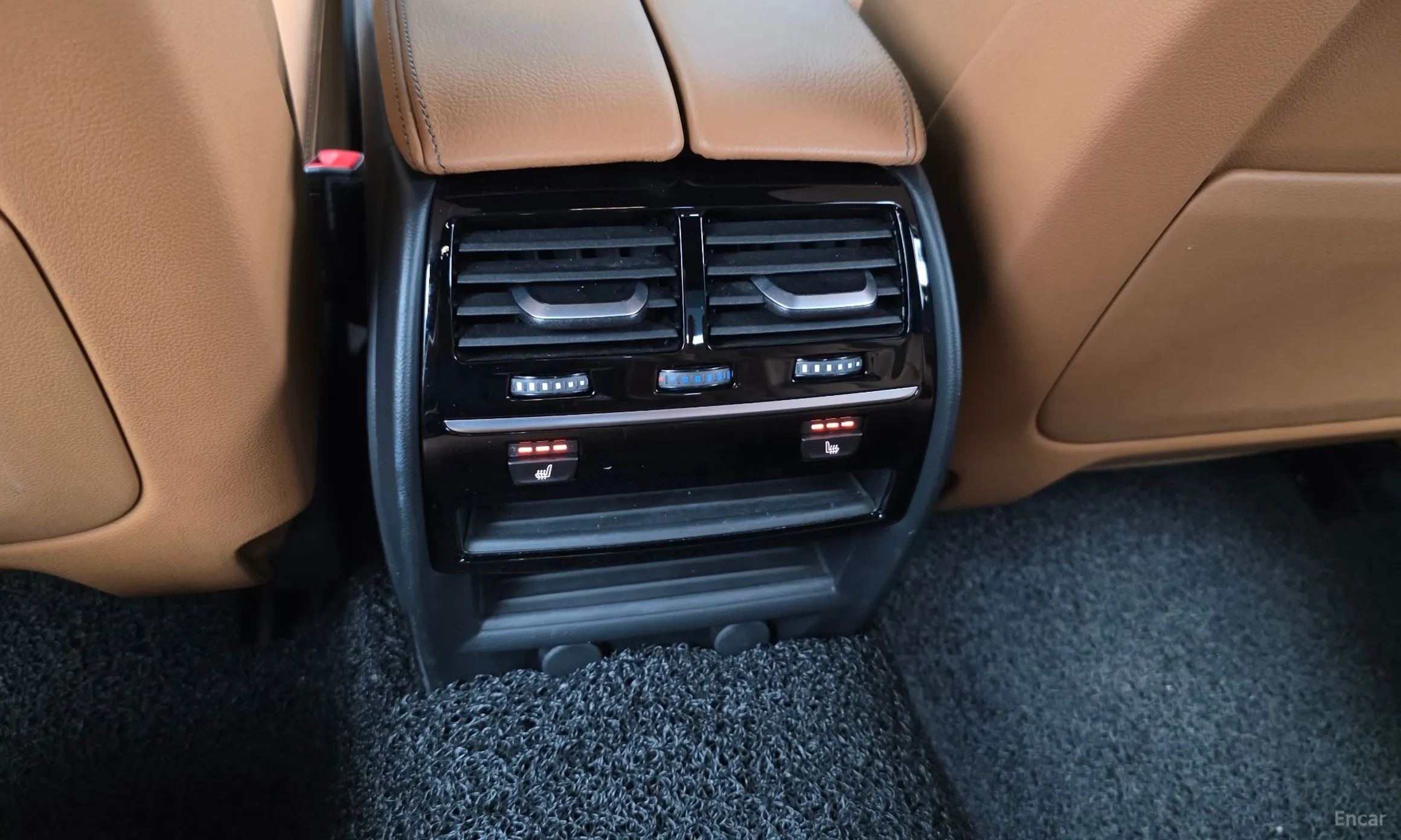 BMW 5 Series (G30) превью 19