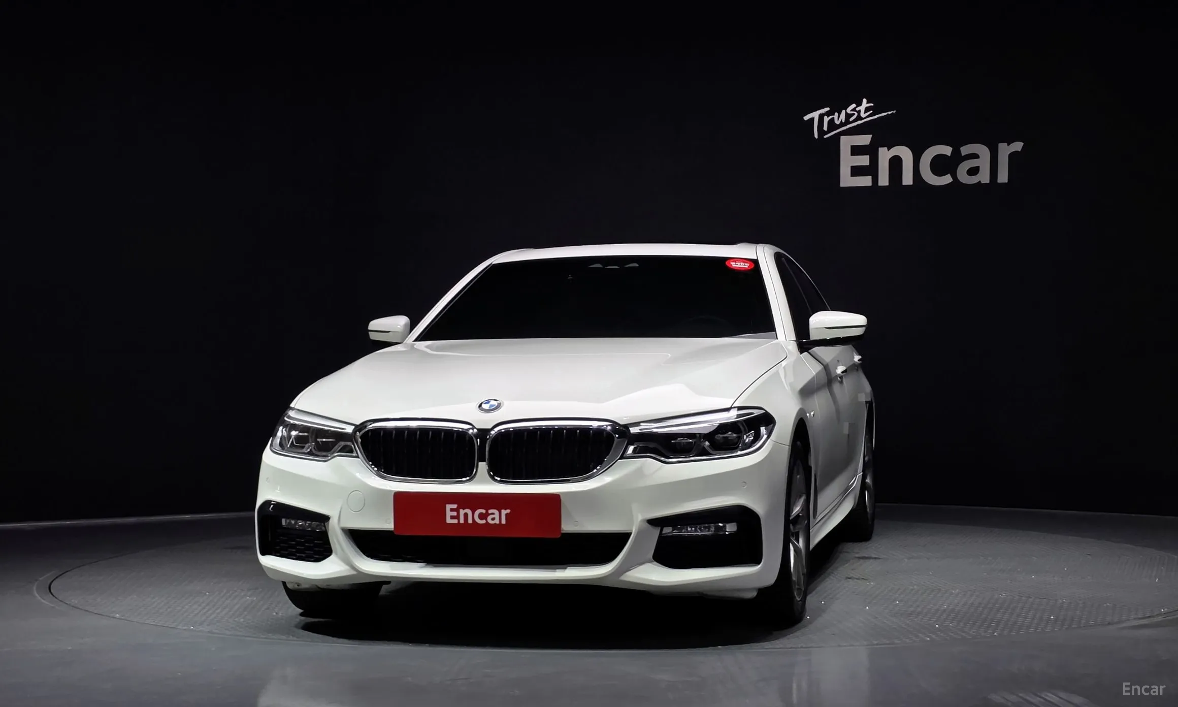 BMW 5 Series (G30) превью 3