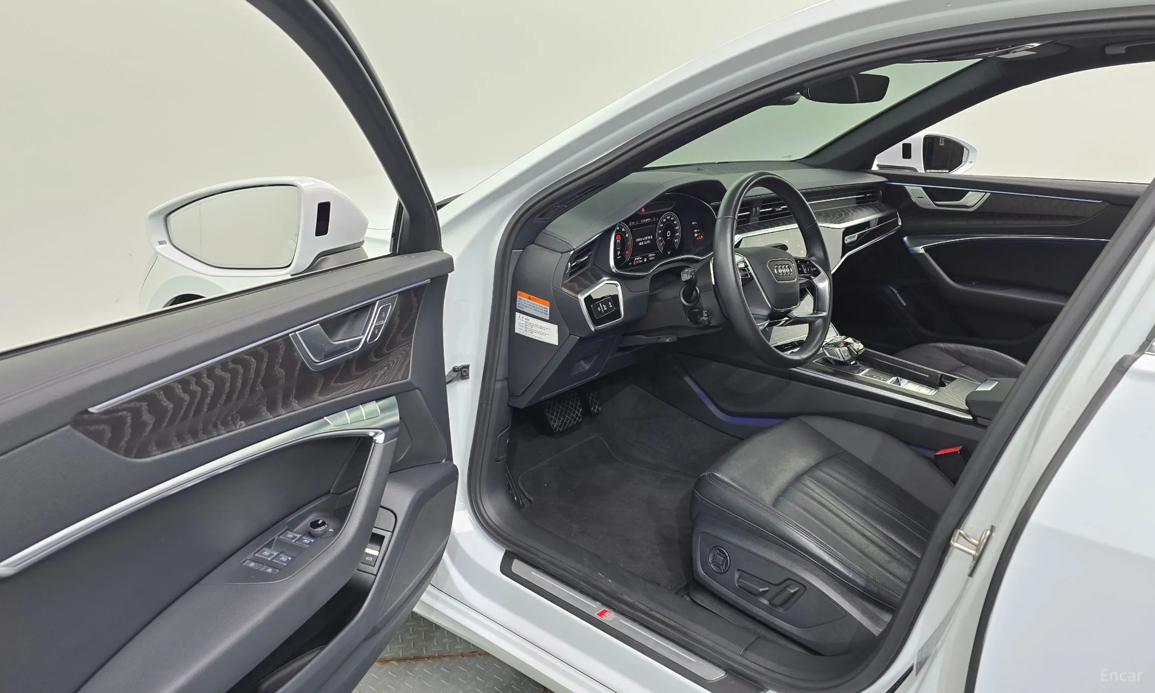 Audi A6 (C8) превью 10