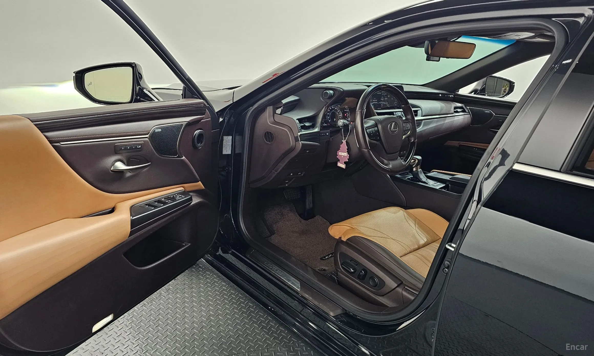 Lexus ES300h 7th Generation превью 10