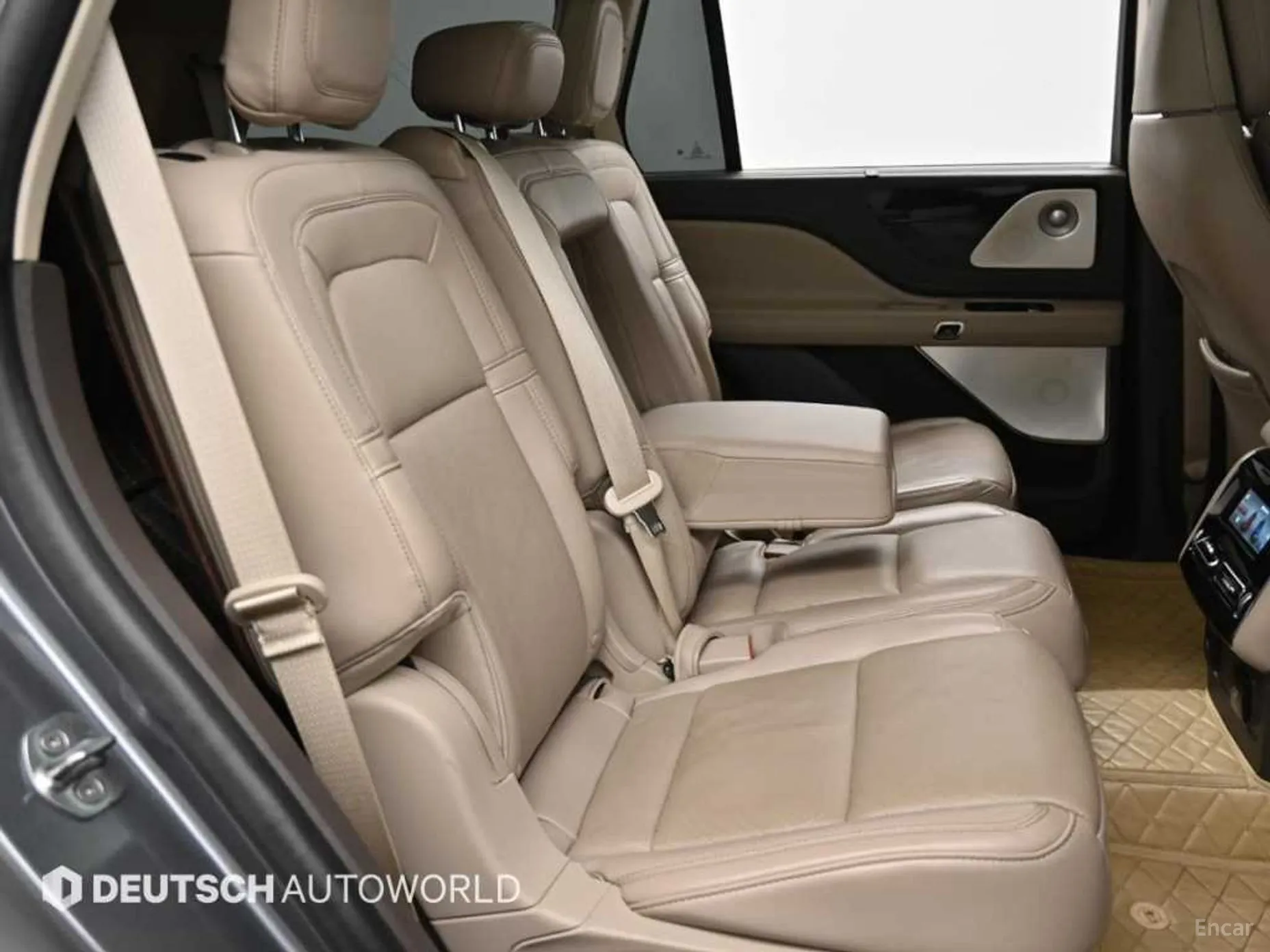 Lincoln Aviator 2nd Generation превью 12