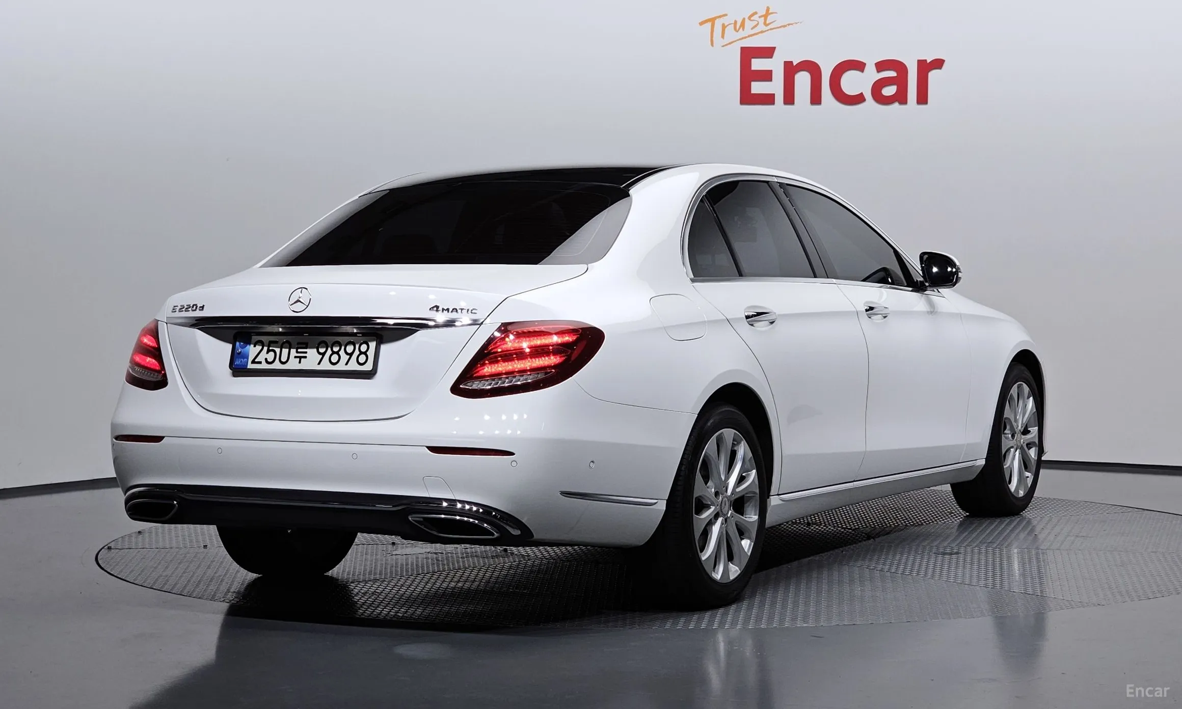 Mercedes Benz E-Class W213