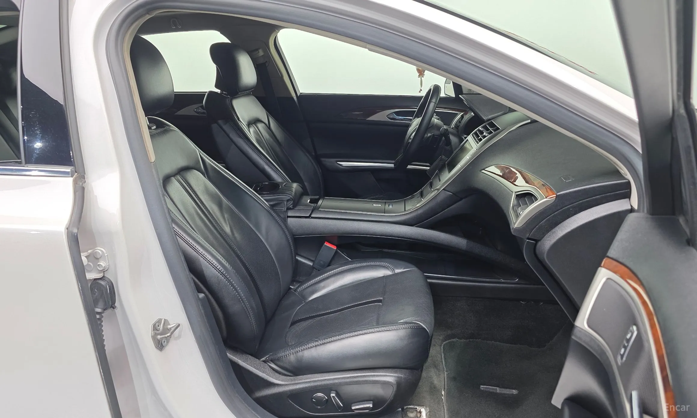 Lincoln New MKZ превью 11