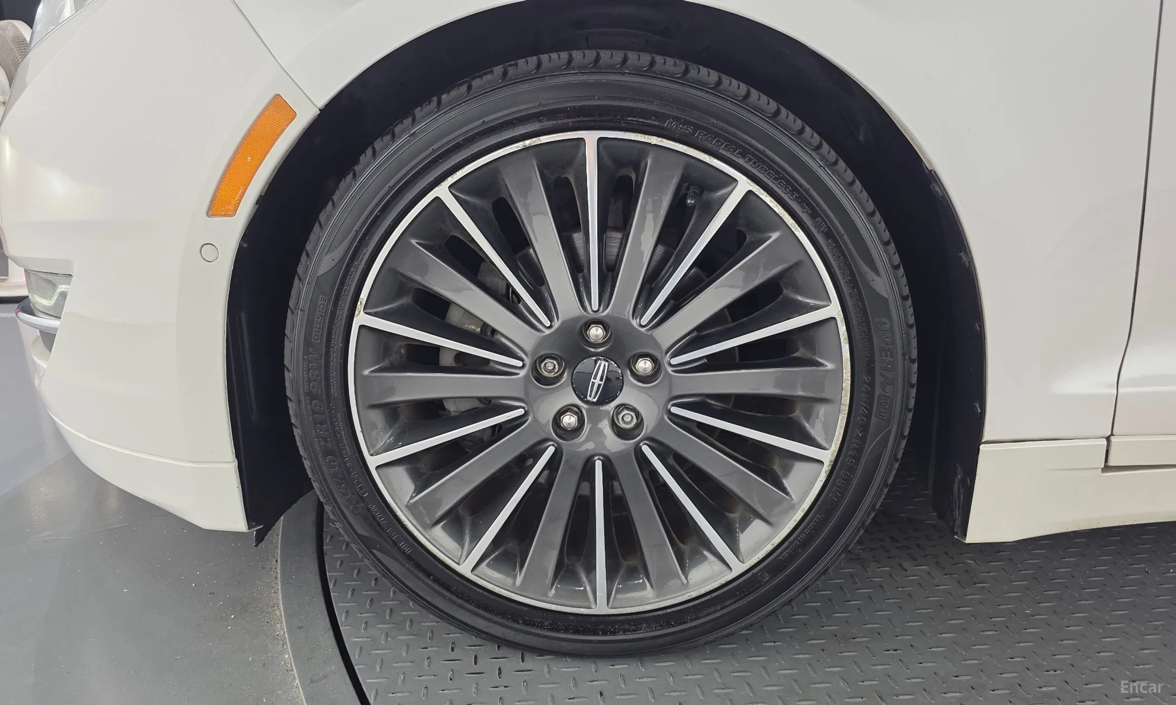 Lincoln New MKZ превью 5