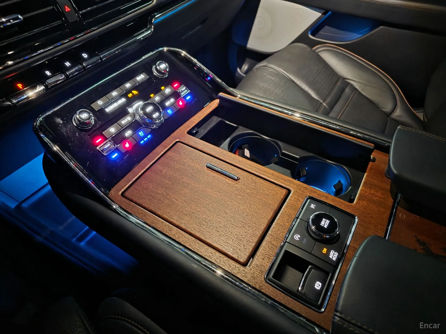 Lincoln Navigator 4th generation превью 19