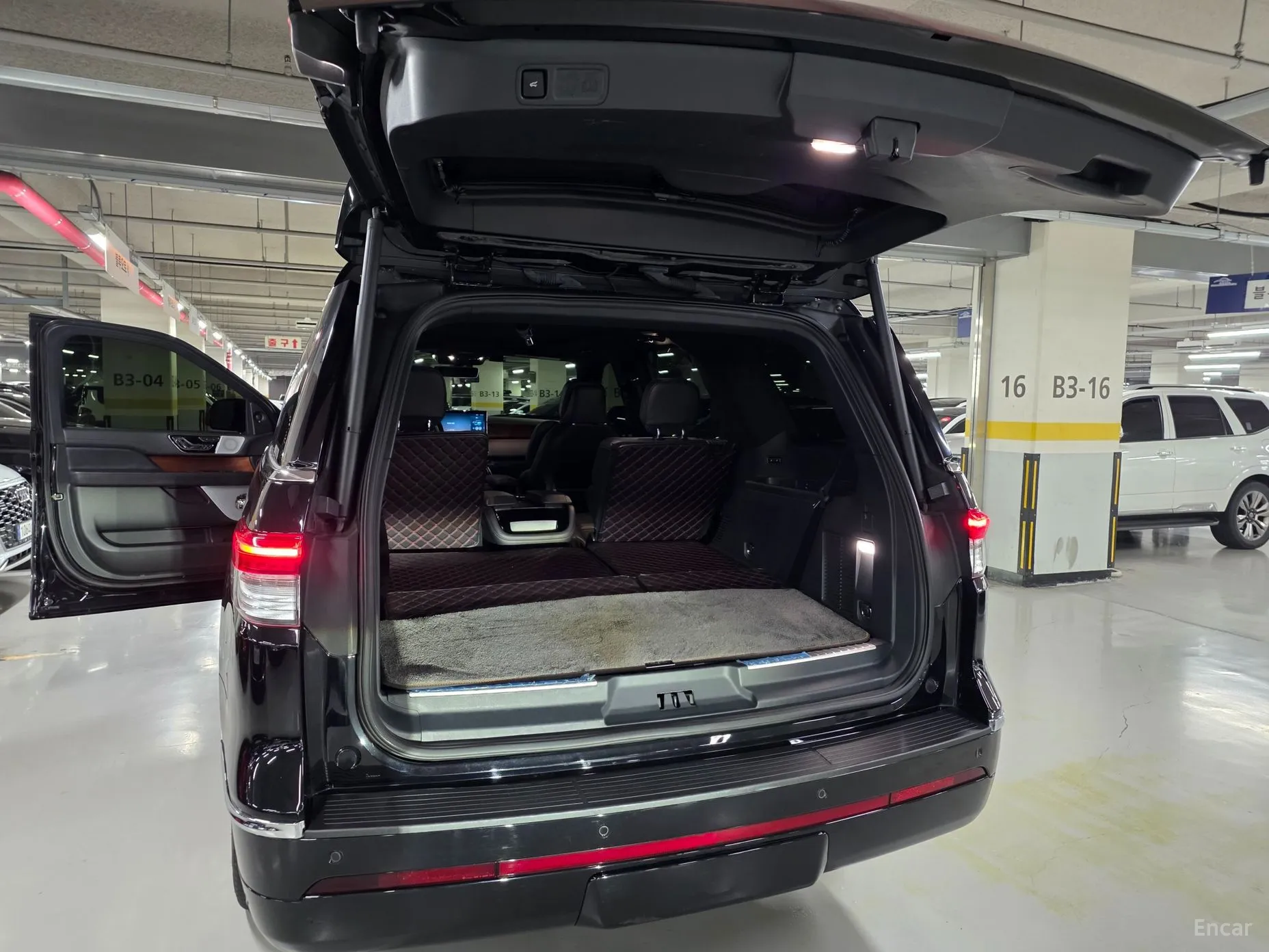 Lincoln Navigator 4th generation превью 7